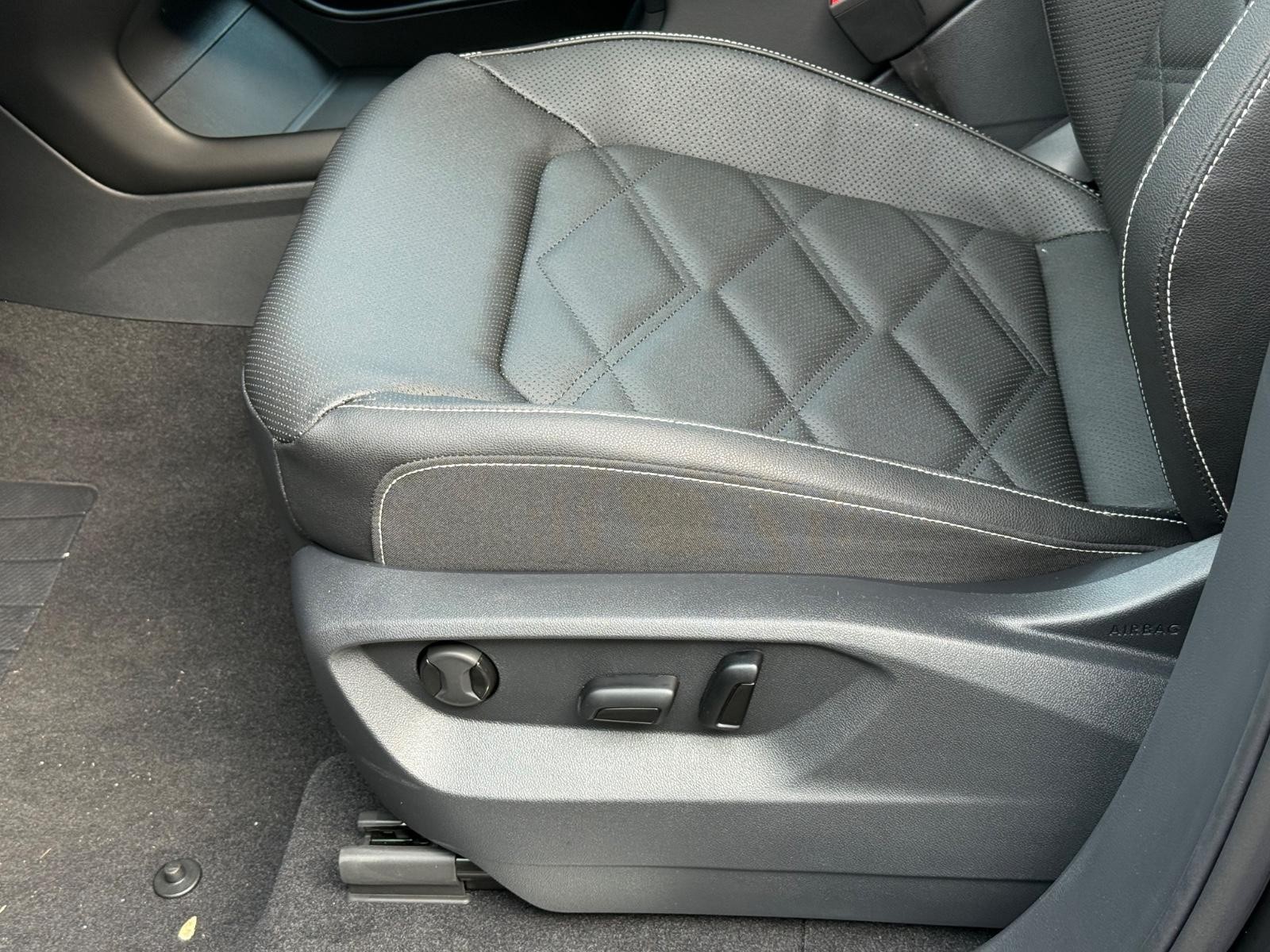 Volkswagen Atlas Vehicle Image 17