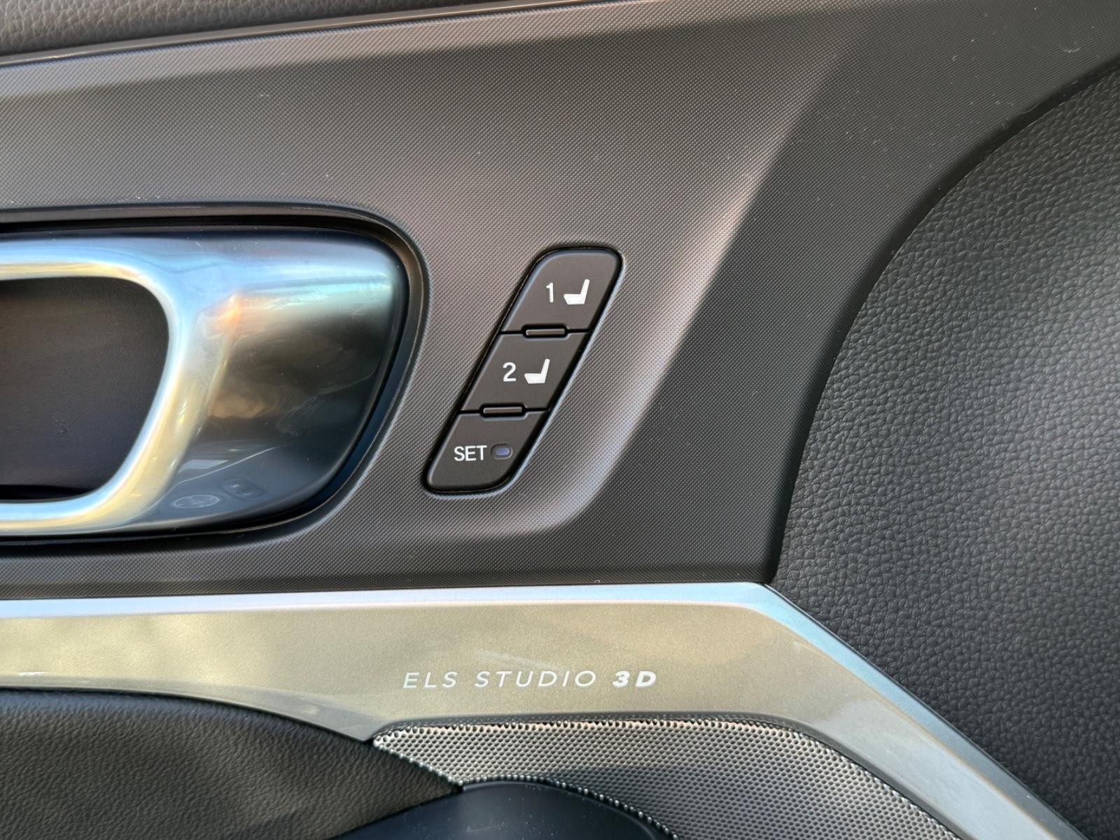 Acura Integra Vehicle Image 11