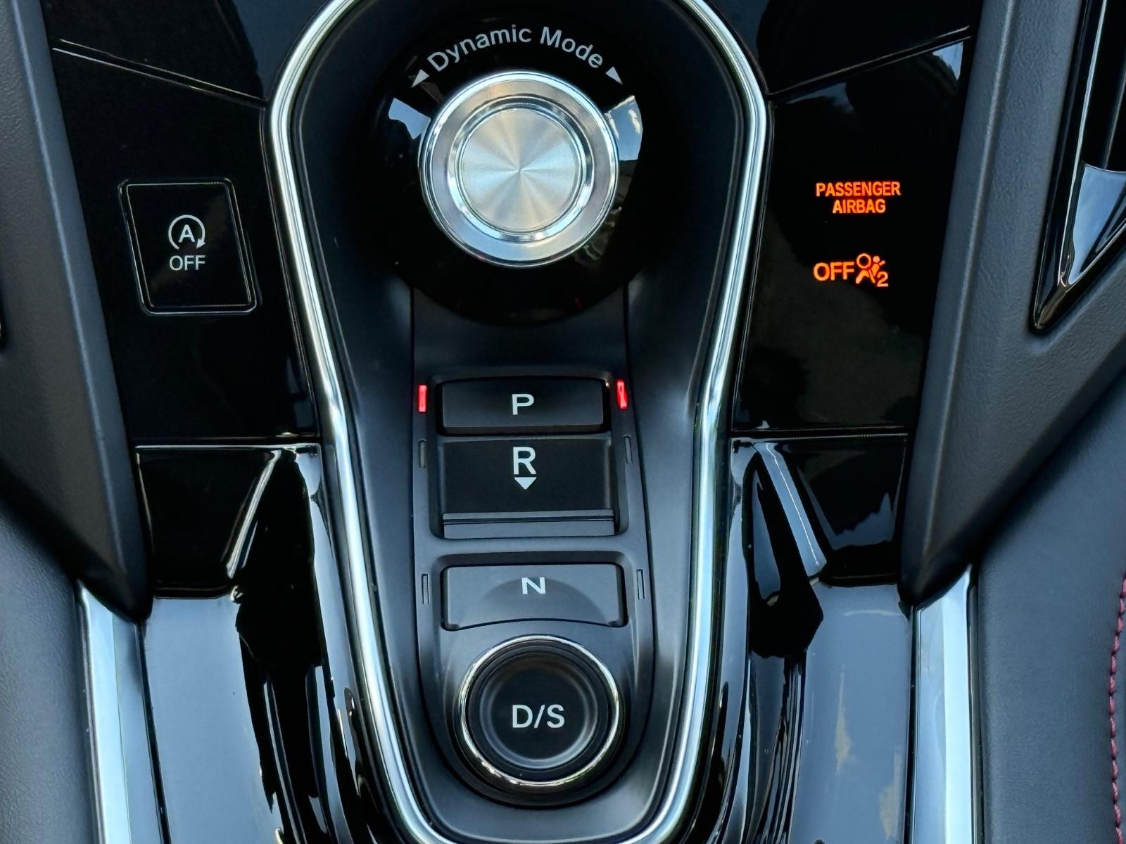 Acura RDX Vehicle Image 13