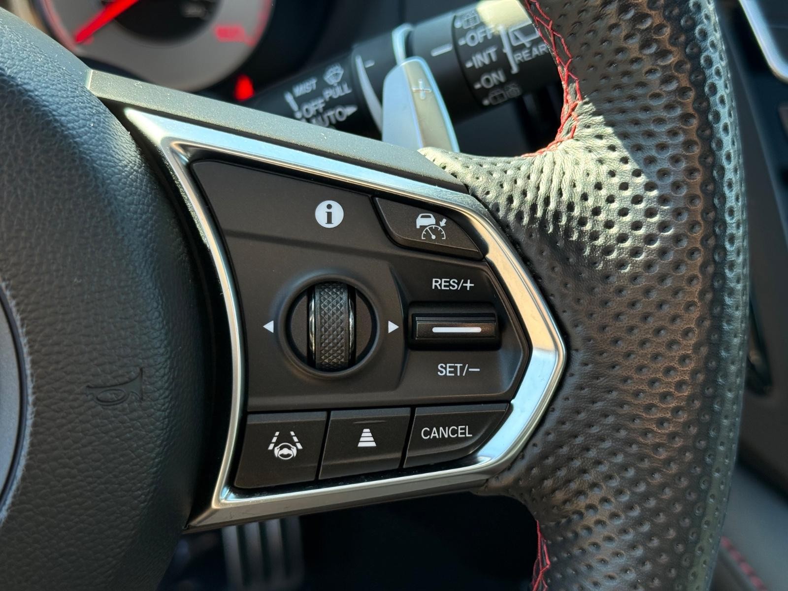 Acura RDX Vehicle Image 18