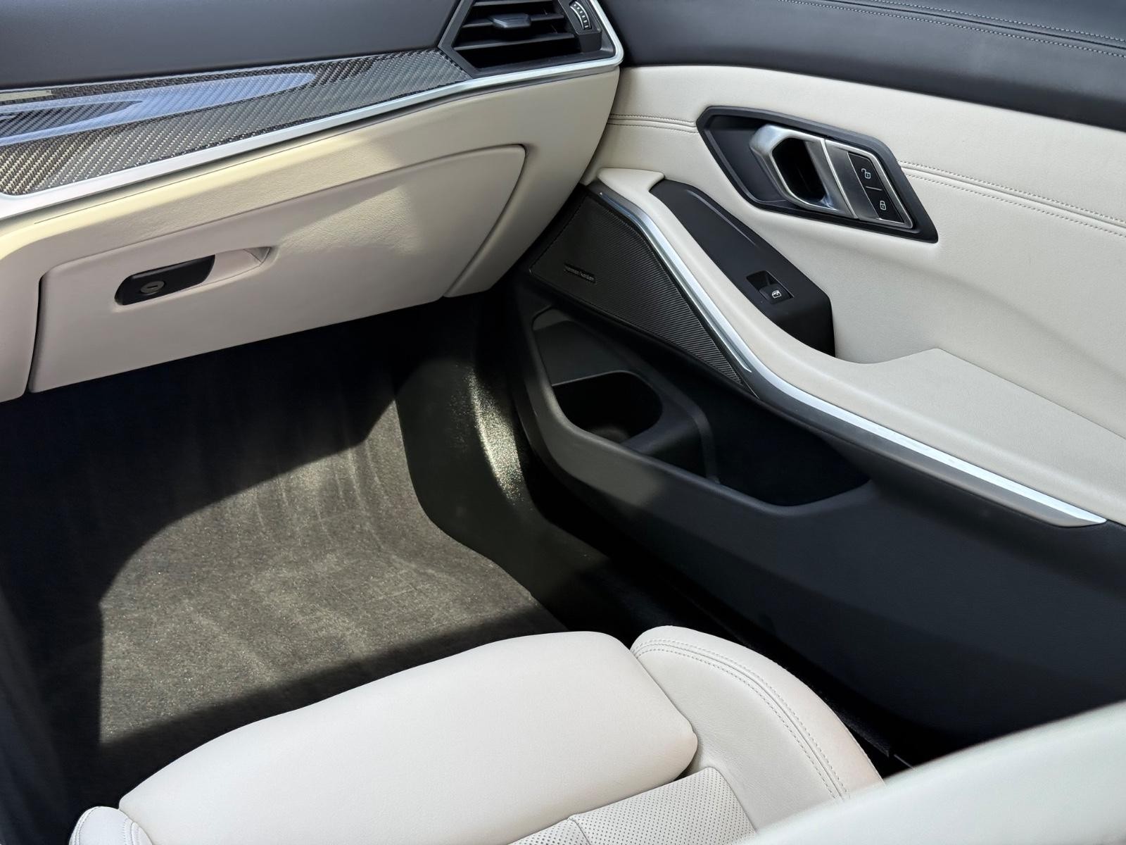 BMW M3 Vehicle Image 15