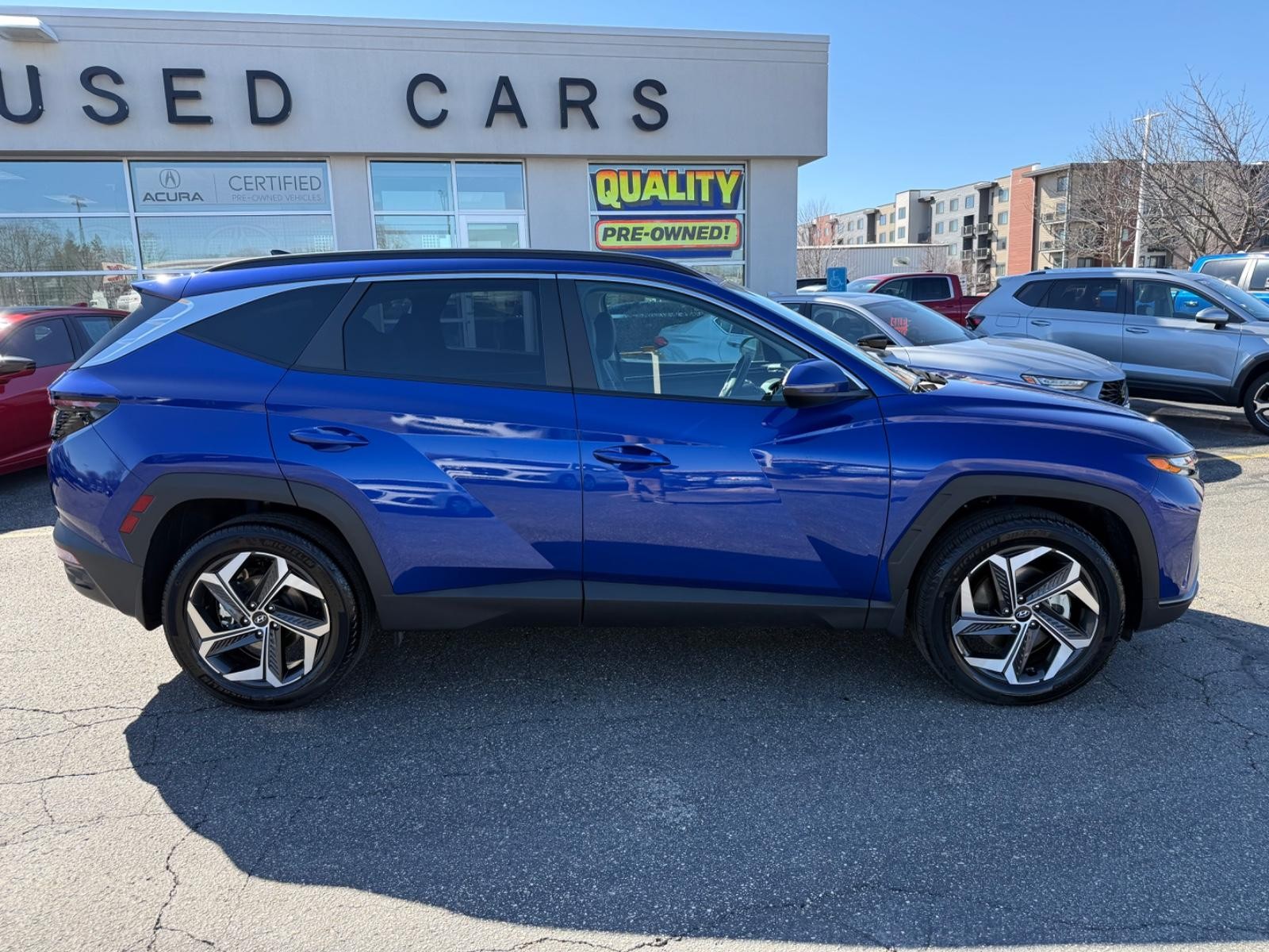 Hyundai Tucson Vehicle Image 02