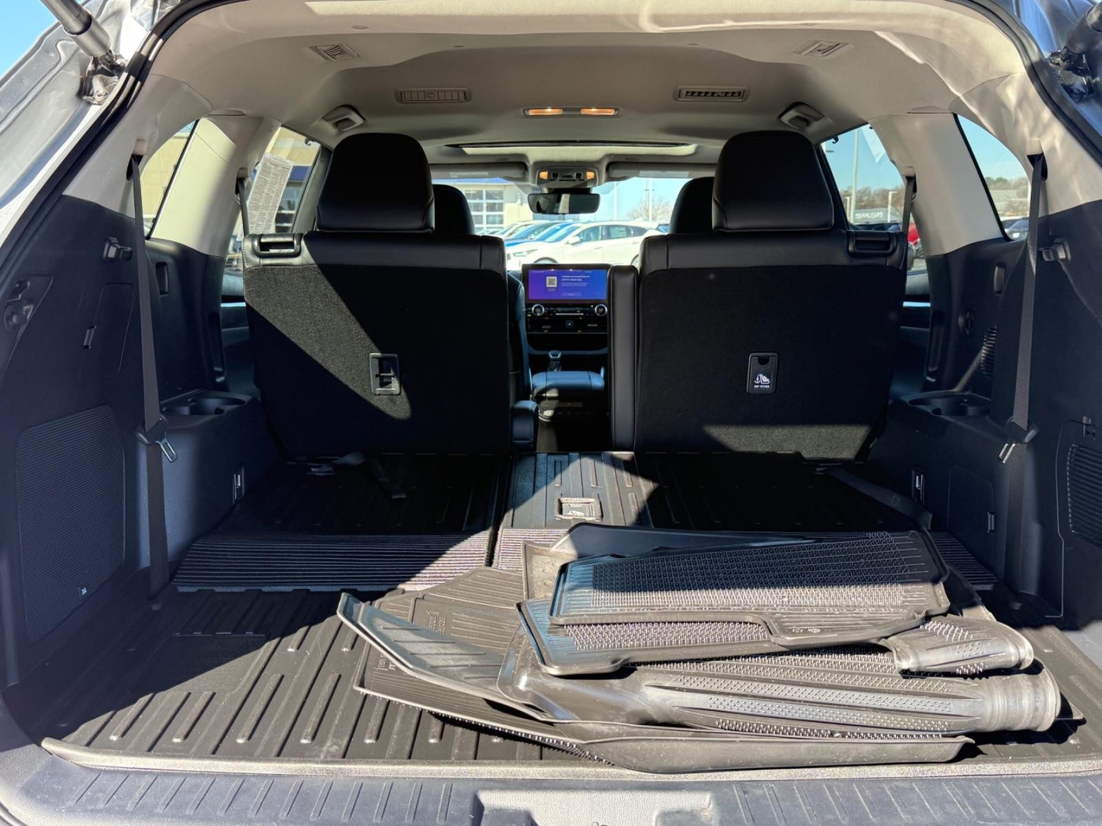 Toyota Highlander Vehicle Image 05