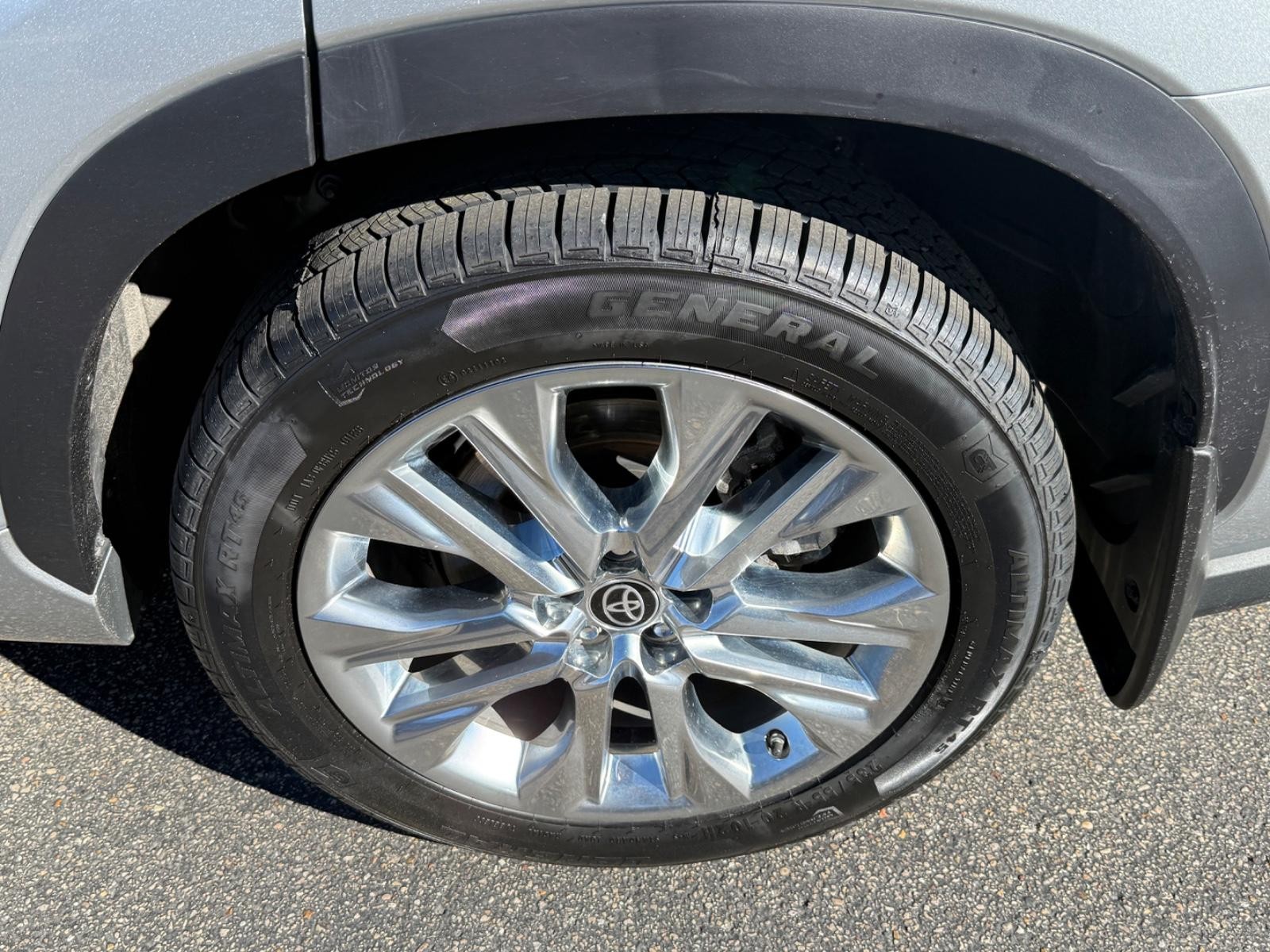 Toyota Highlander Vehicle Image 07