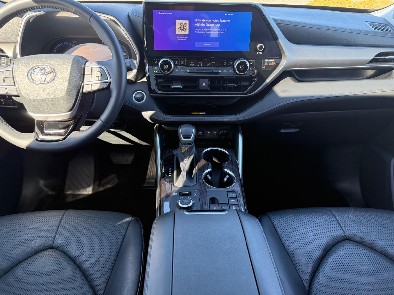 Toyota Highlander Vehicle Image 11