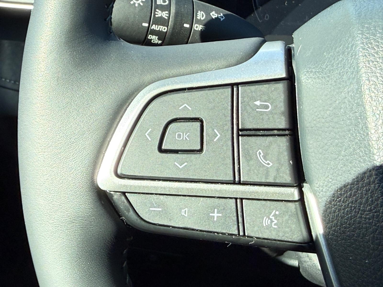 Toyota Highlander Vehicle Image 18