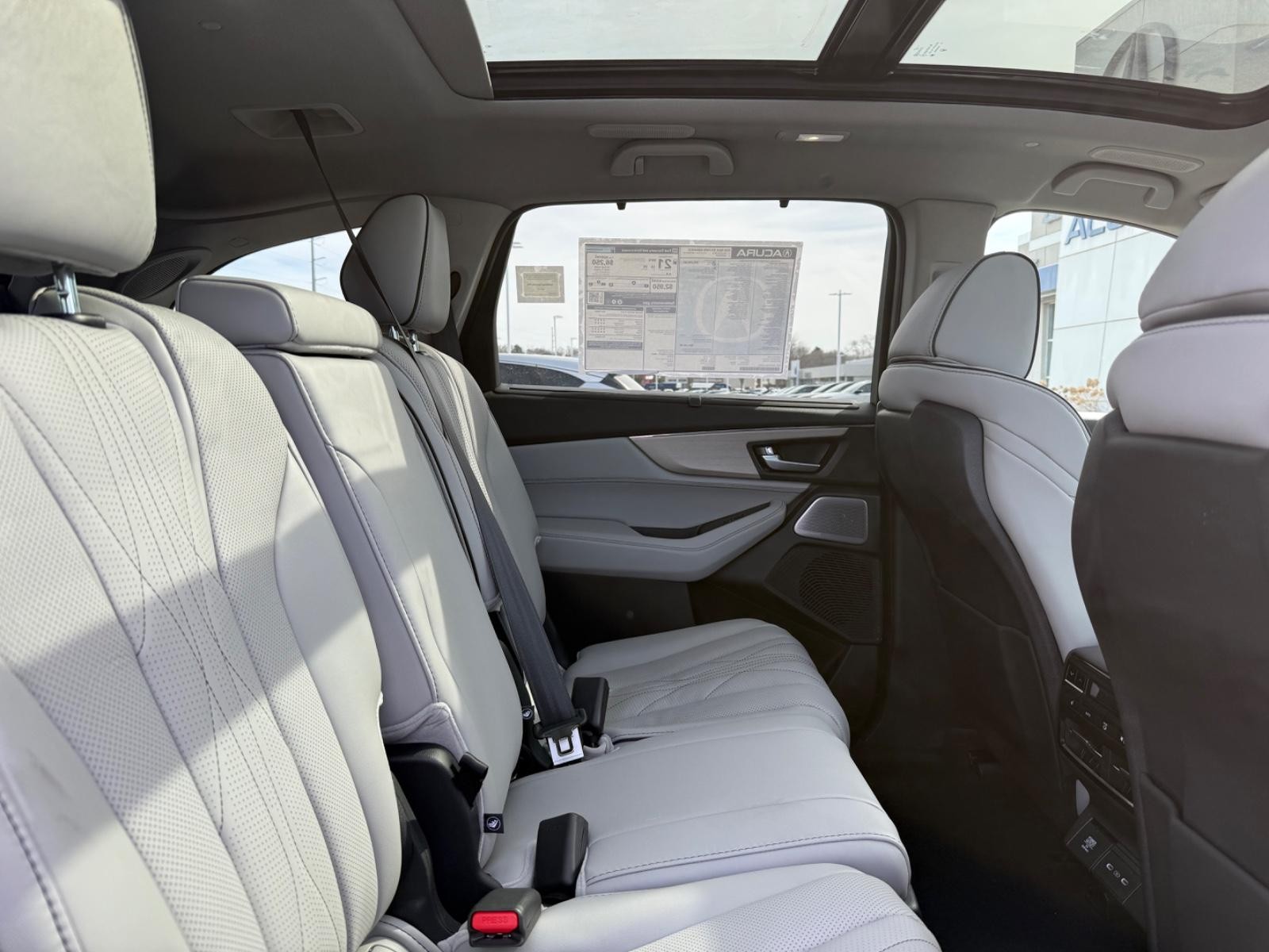 Acura MDX Vehicle Image 05