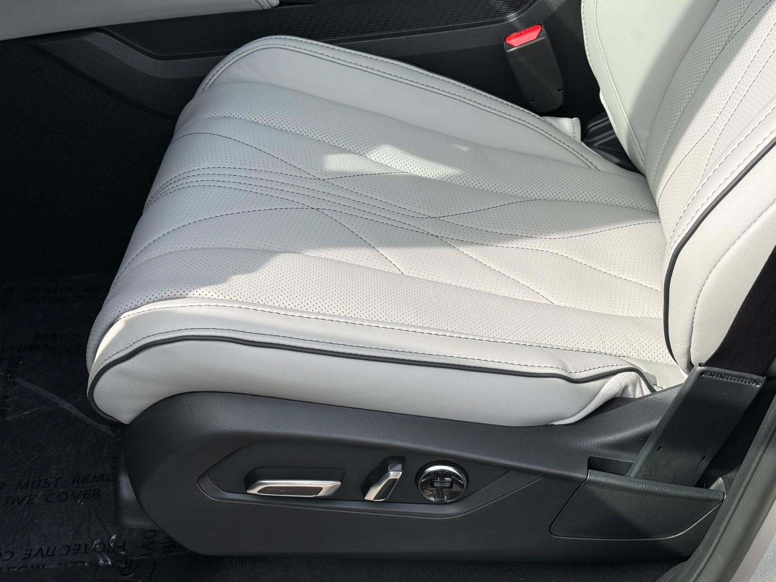 Acura MDX Vehicle Image 16