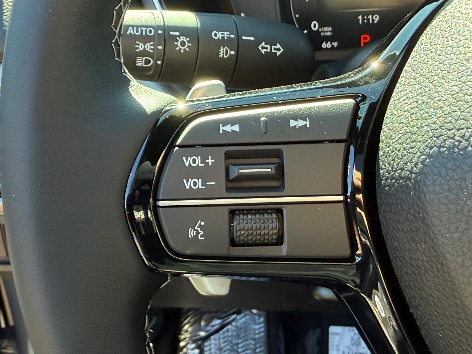 Acura Integra Vehicle Image 11