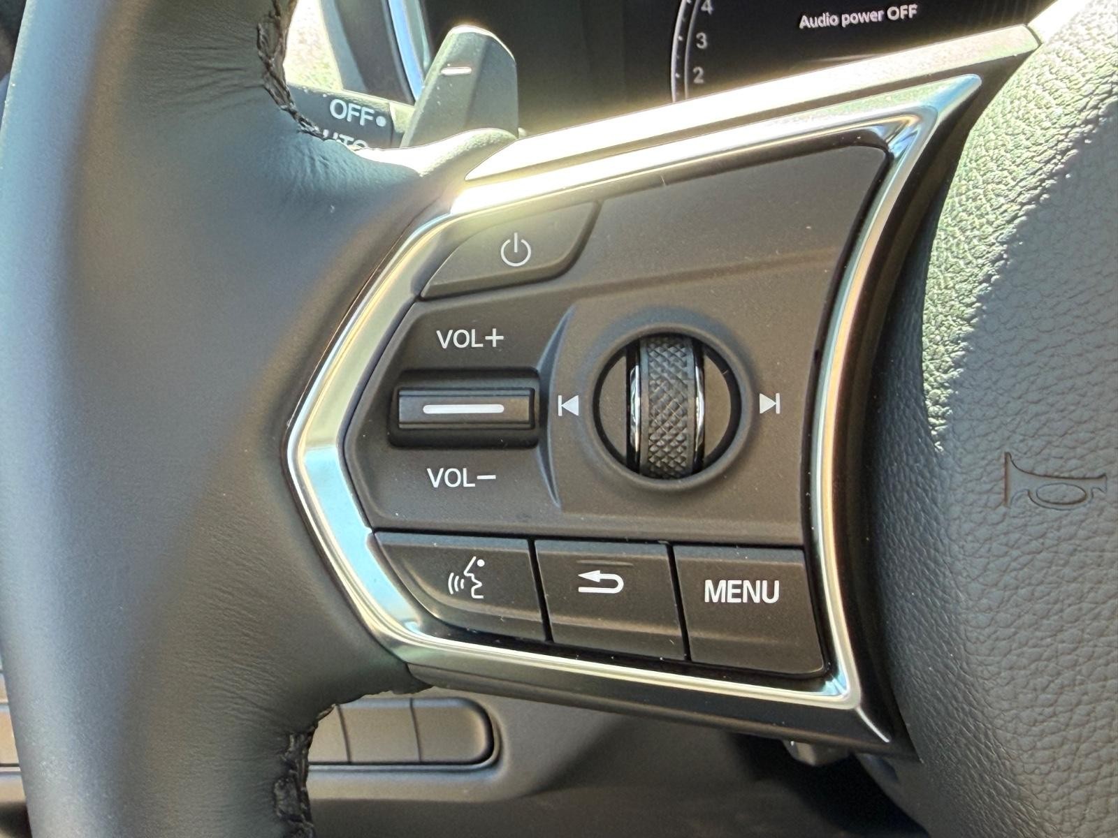 Acura MDX Vehicle Image 12