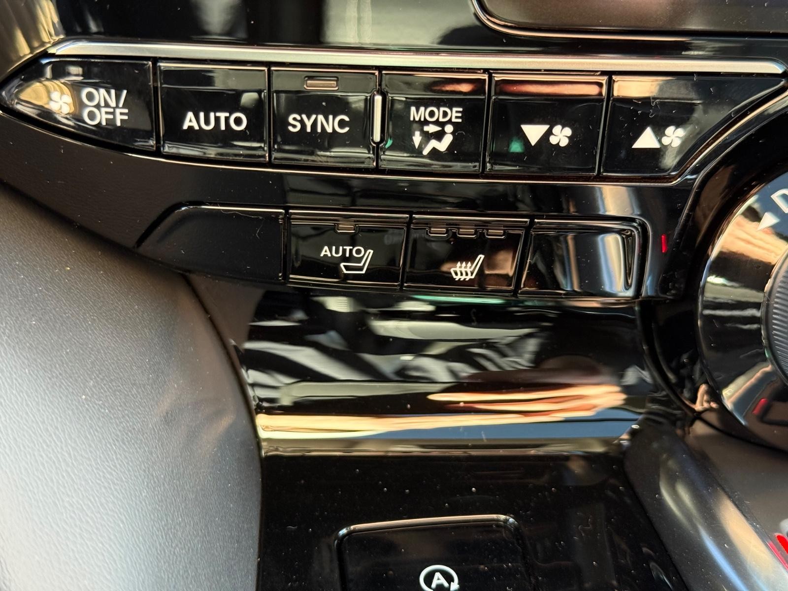 Acura MDX Vehicle Image 14