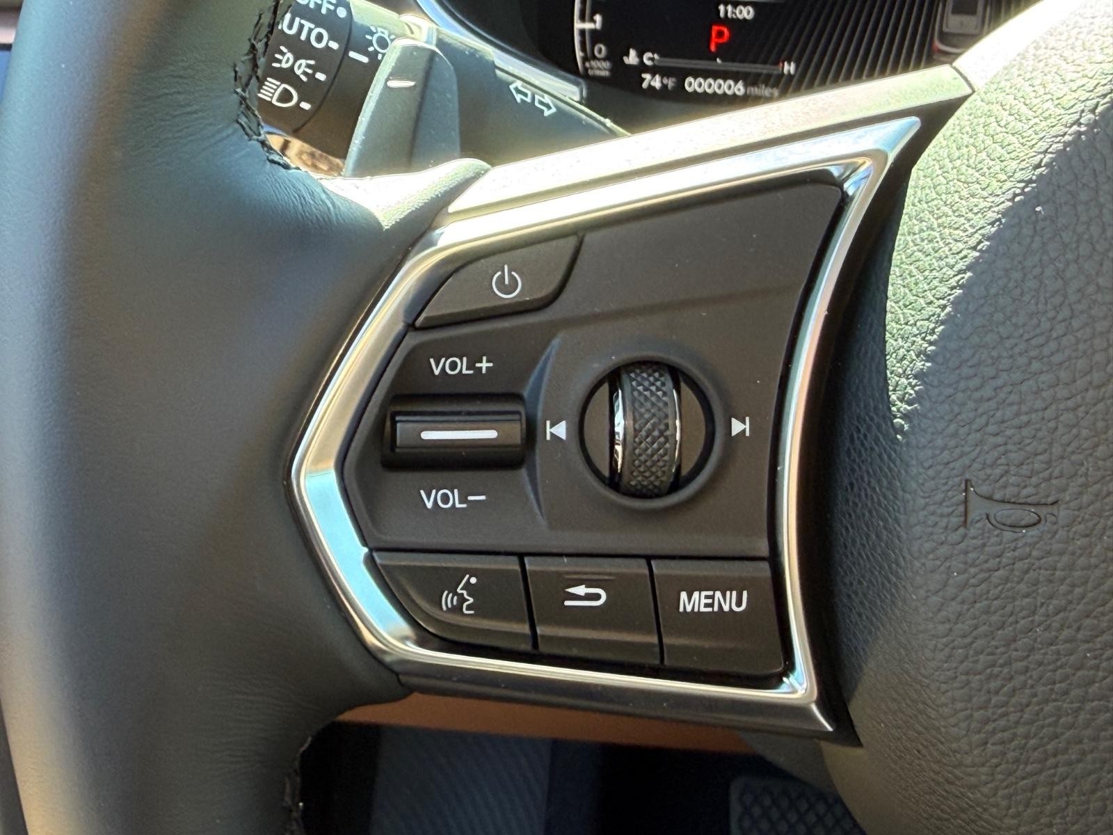 Acura MDX Vehicle Image 12