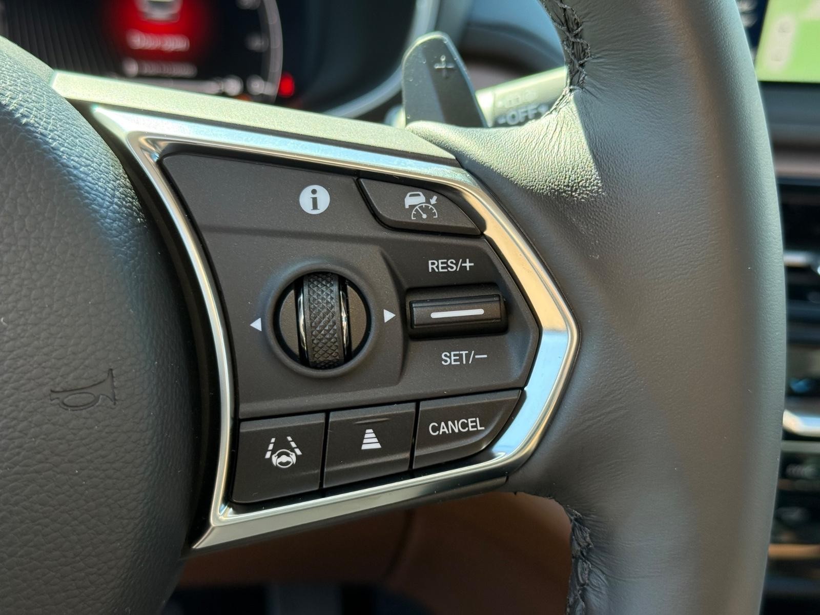 Acura MDX Vehicle Image 13