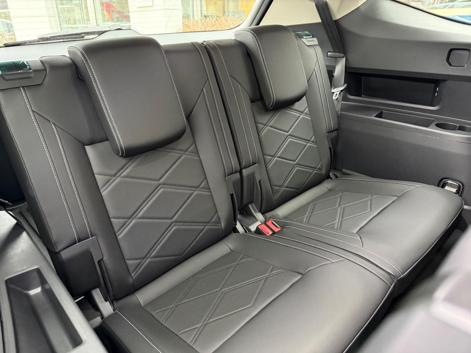 Volkswagen Atlas Vehicle Image 06