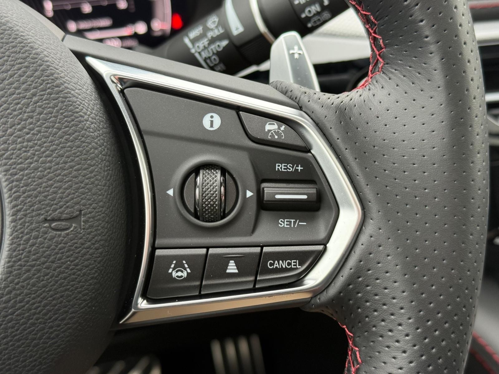 Acura MDX Vehicle Image 13