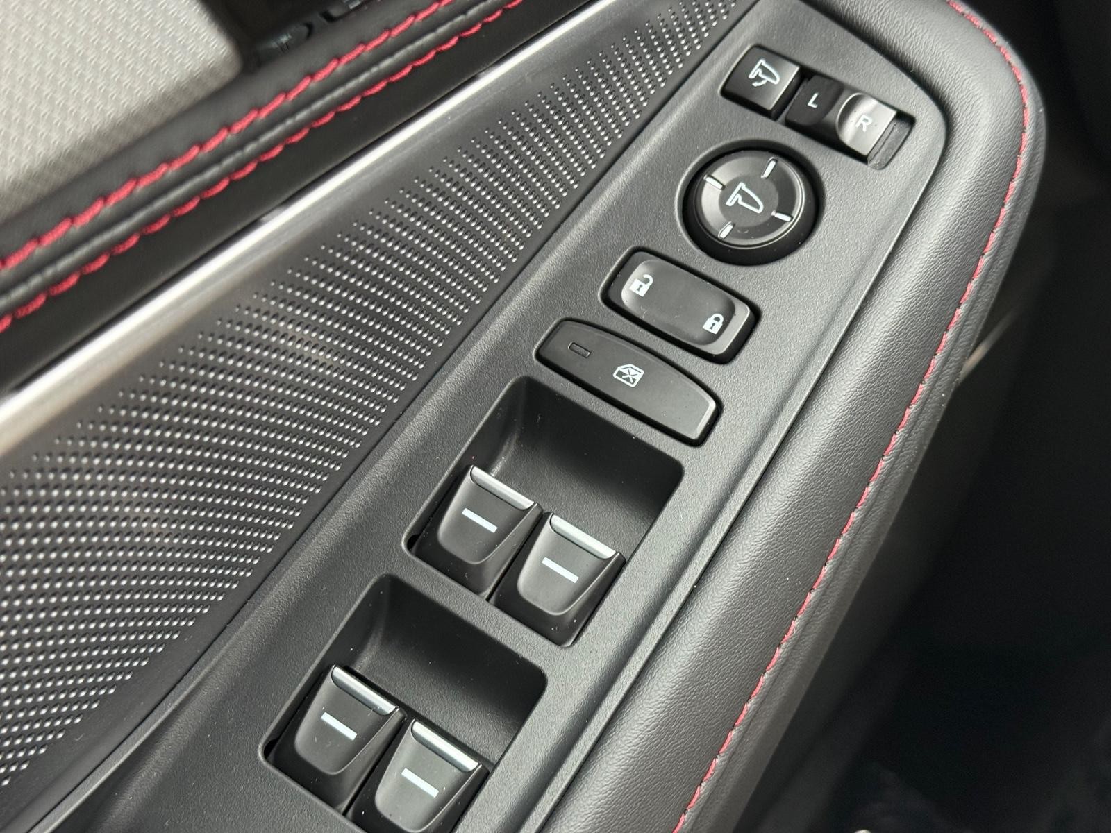 Acura MDX Vehicle Image 16