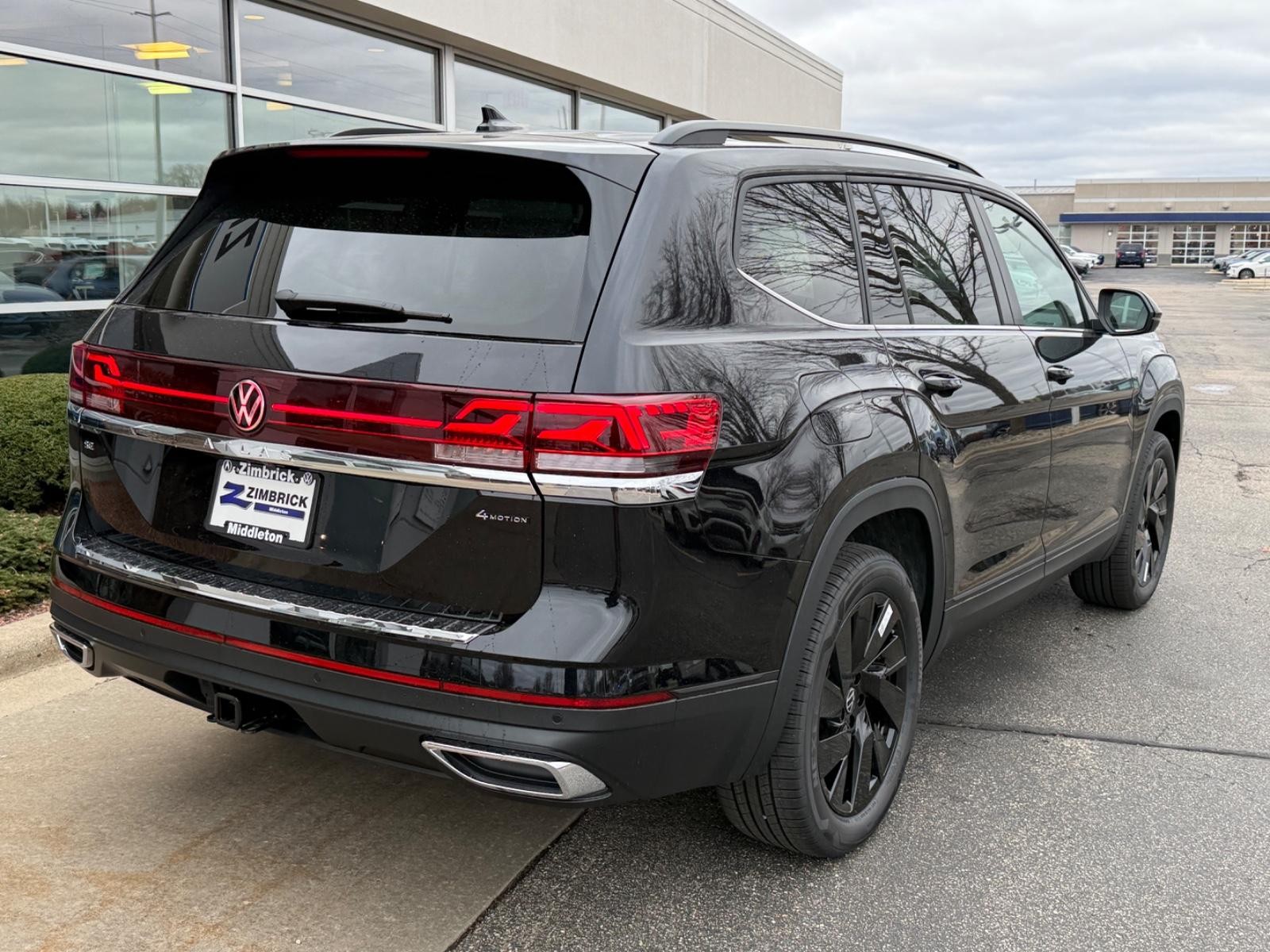 Volkswagen Atlas Vehicle Image 03