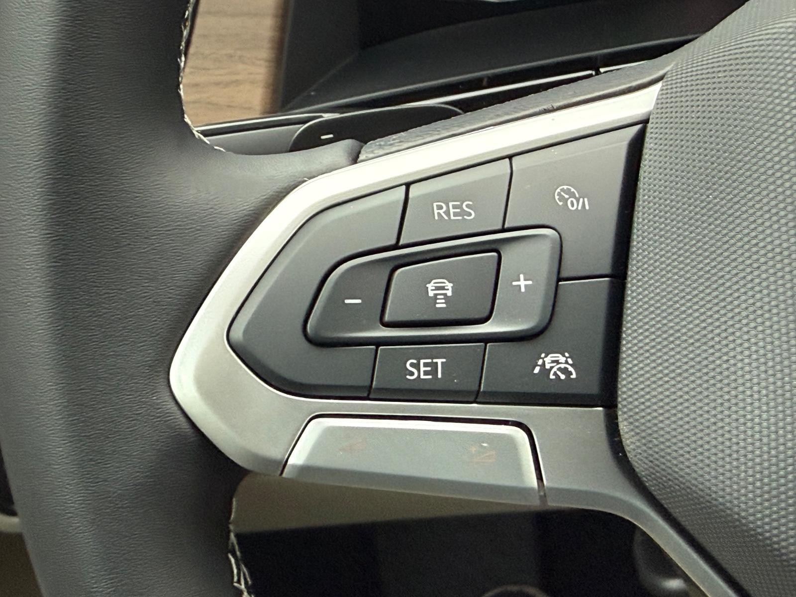 Volkswagen Atlas Vehicle Image 12