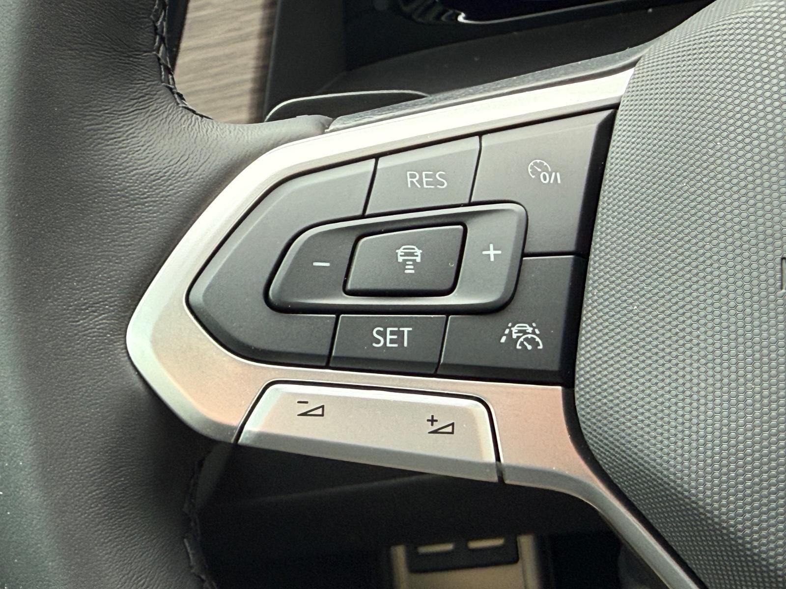 Volkswagen Atlas Vehicle Image 12