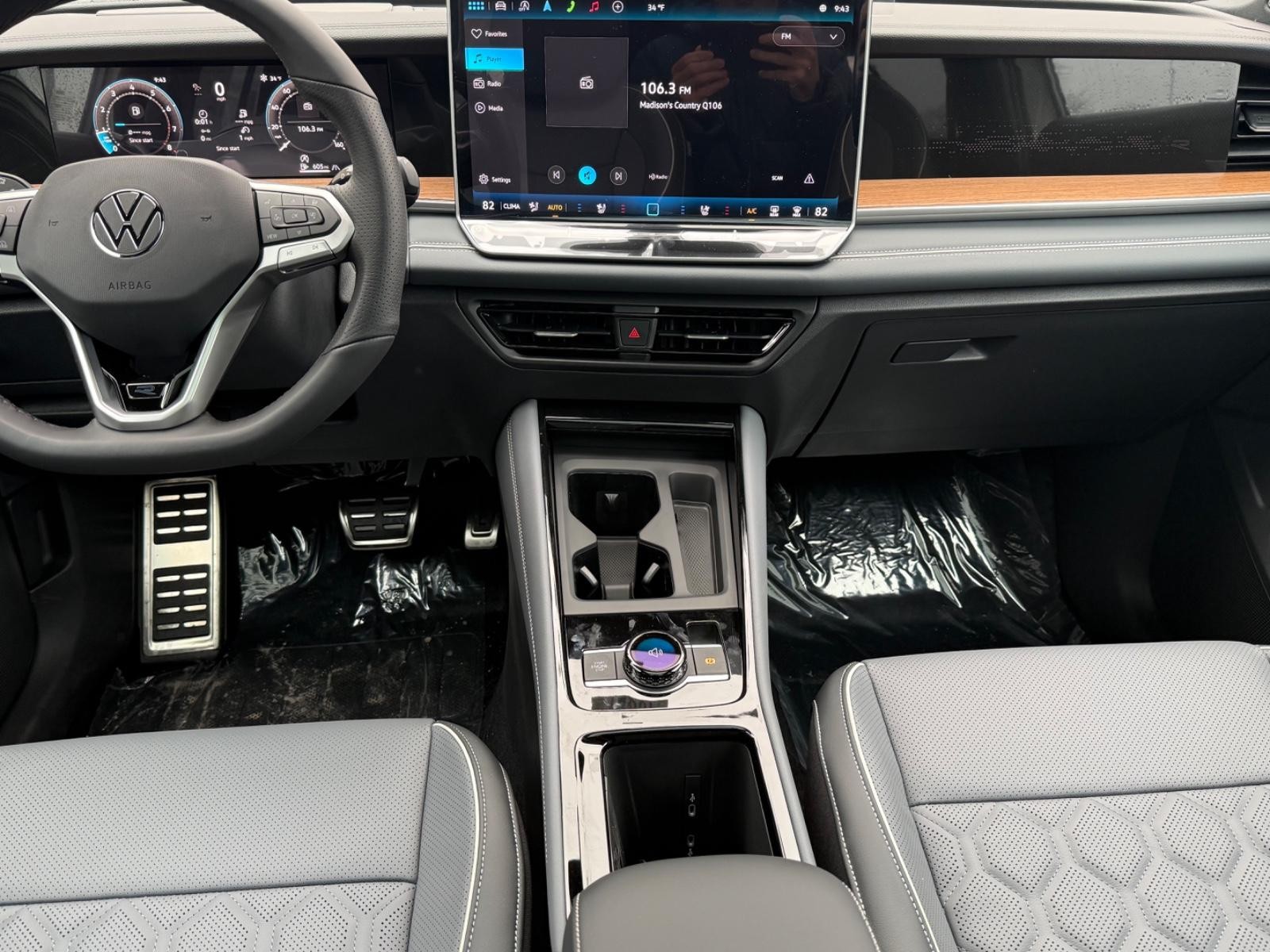 Volkswagen Tiguan Vehicle Image 06