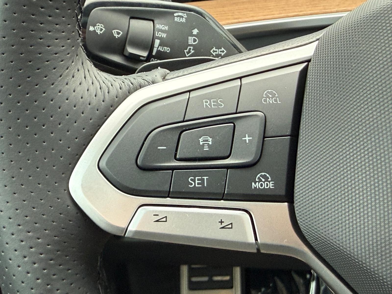 Volkswagen Tiguan Vehicle Image 10