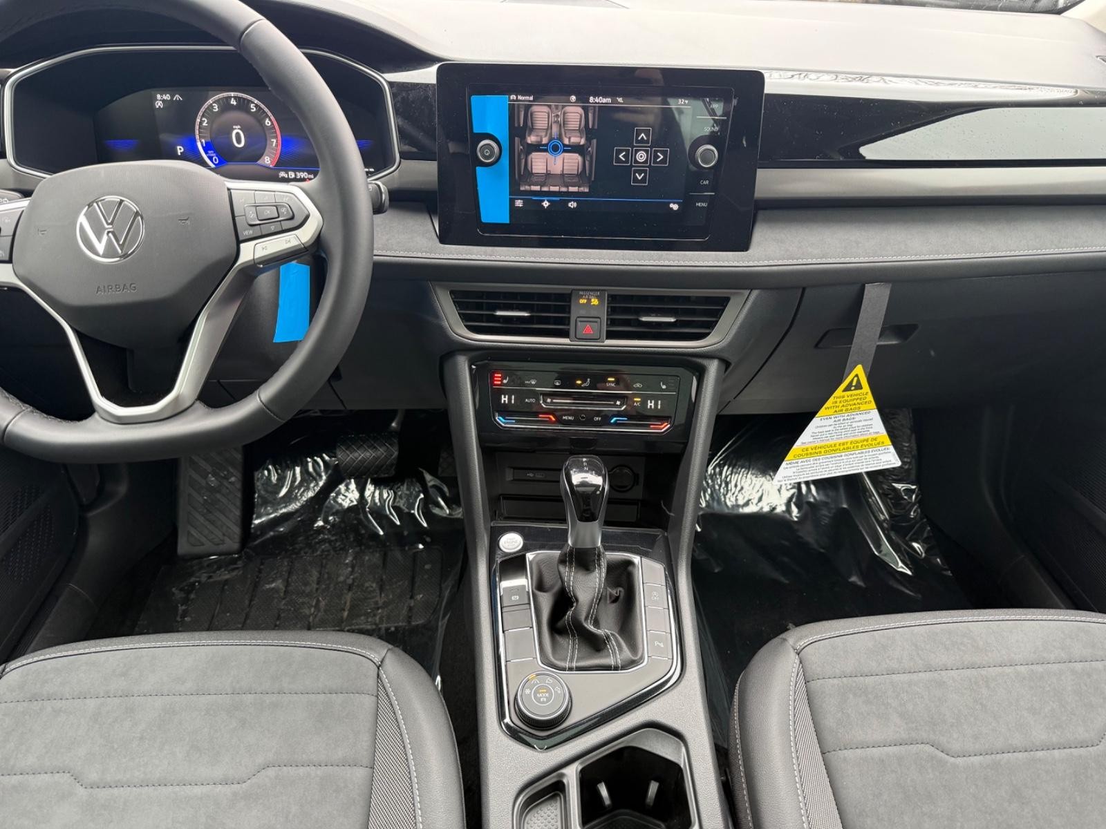 Volkswagen Taos Vehicle Image 06