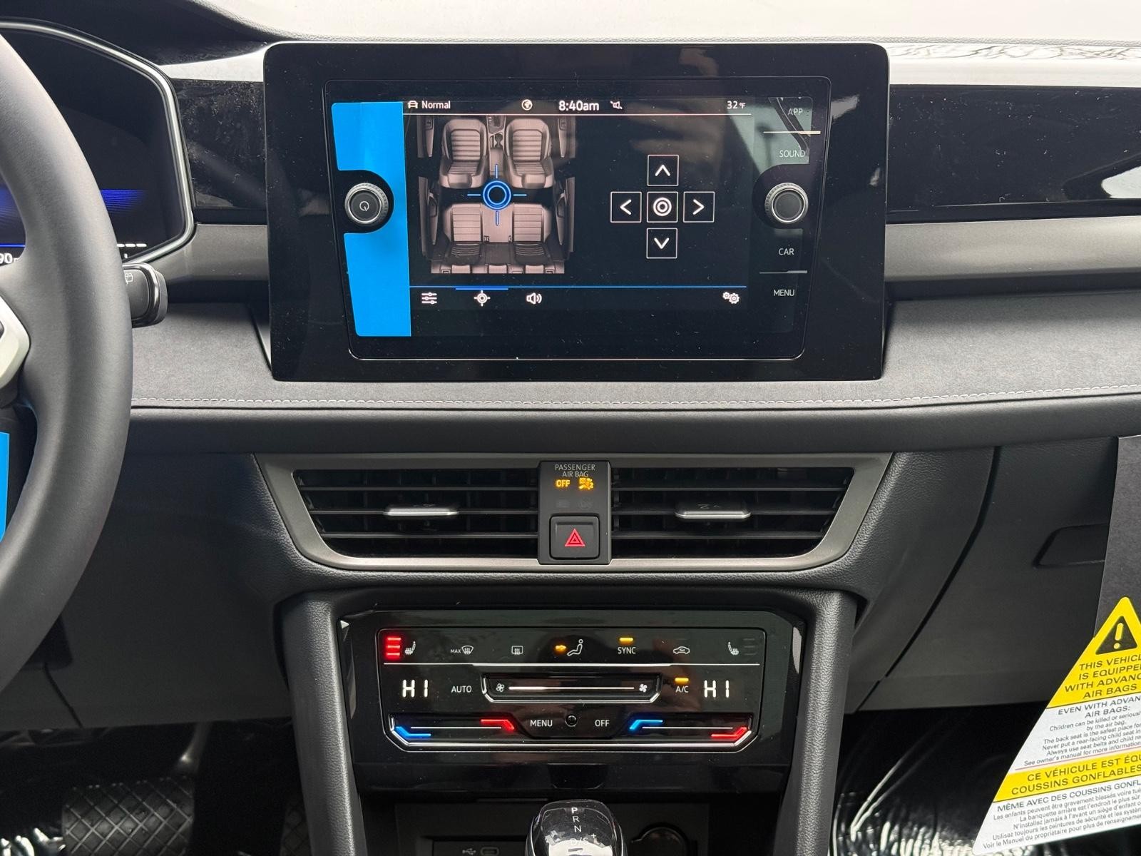 Volkswagen Taos Vehicle Image 07