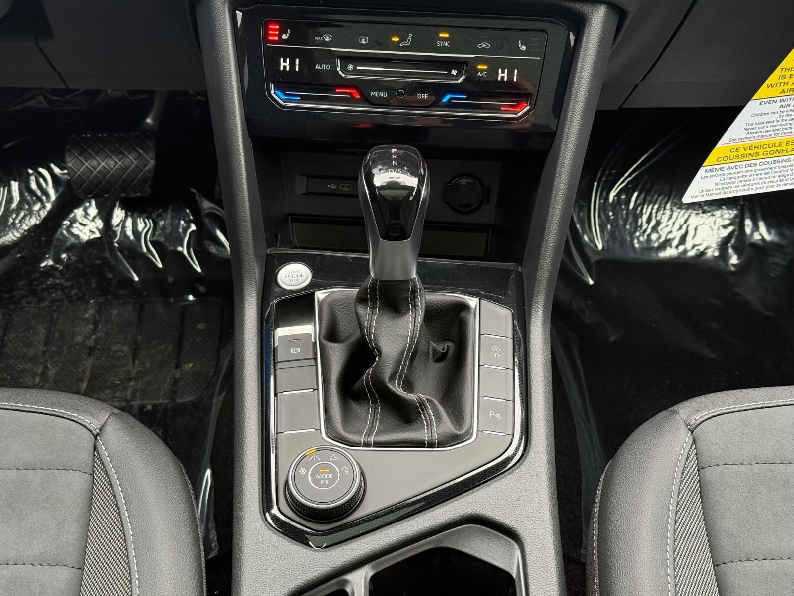 Volkswagen Taos Vehicle Image 08