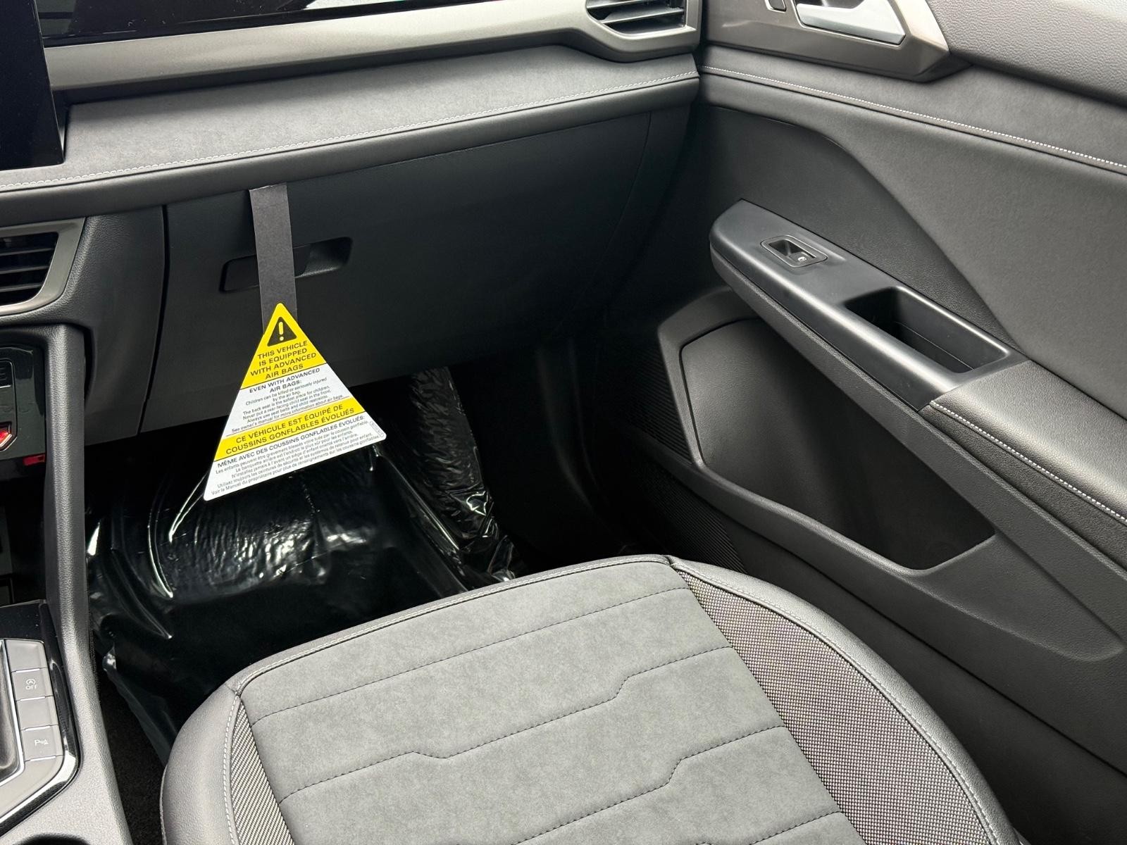 Volkswagen Taos Vehicle Image 10