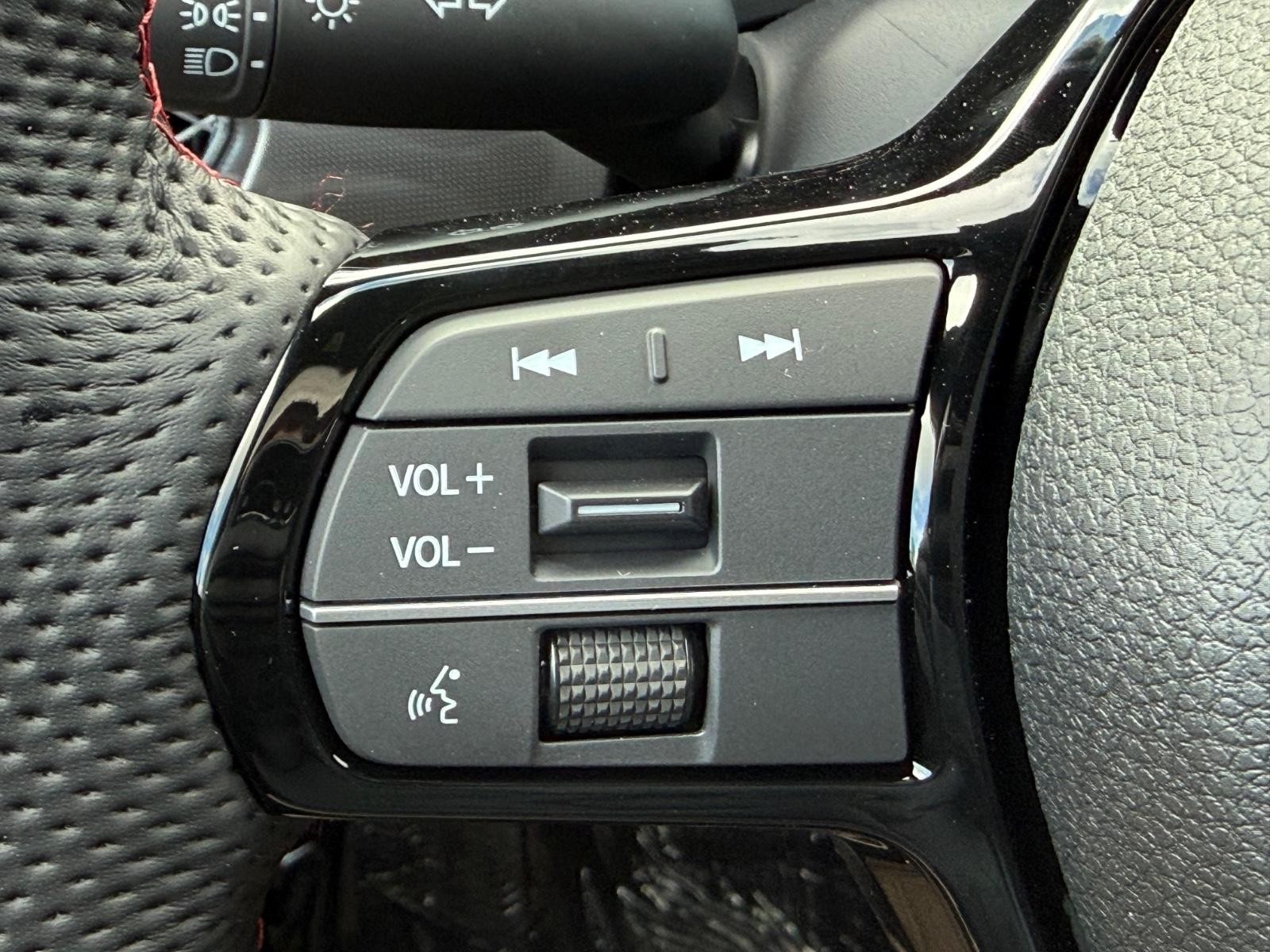 Acura Integra Vehicle Image 11