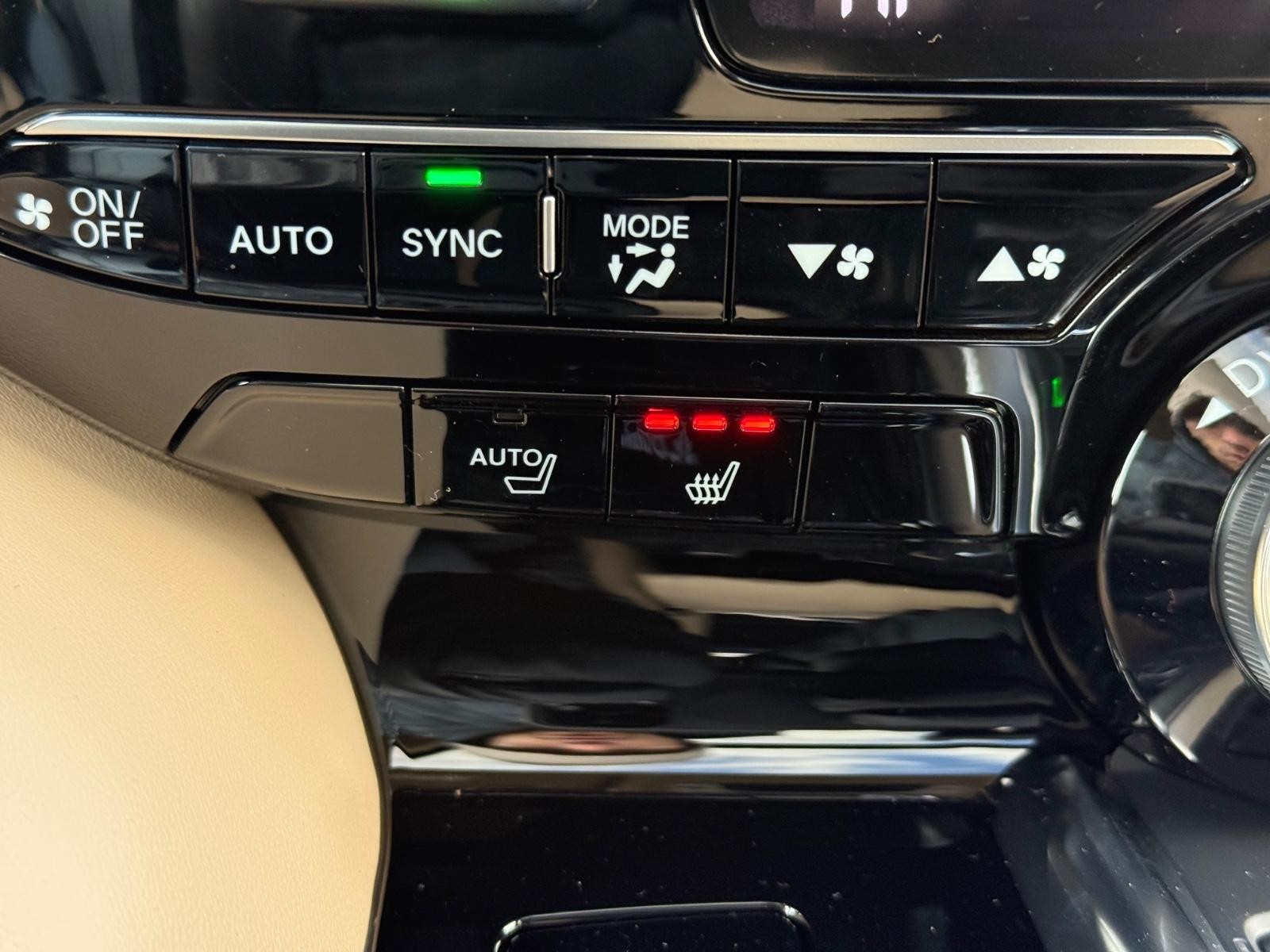 Acura MDX Vehicle Image 15