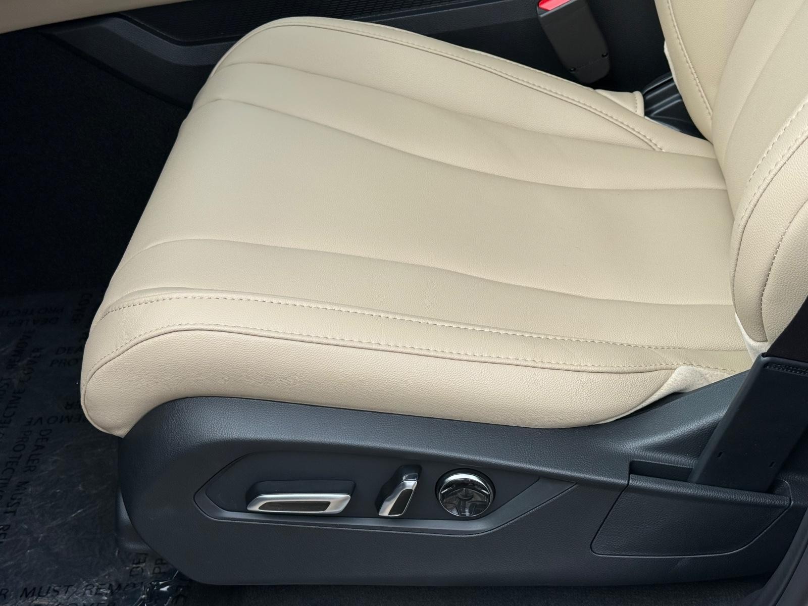 Acura MDX Vehicle Image 18