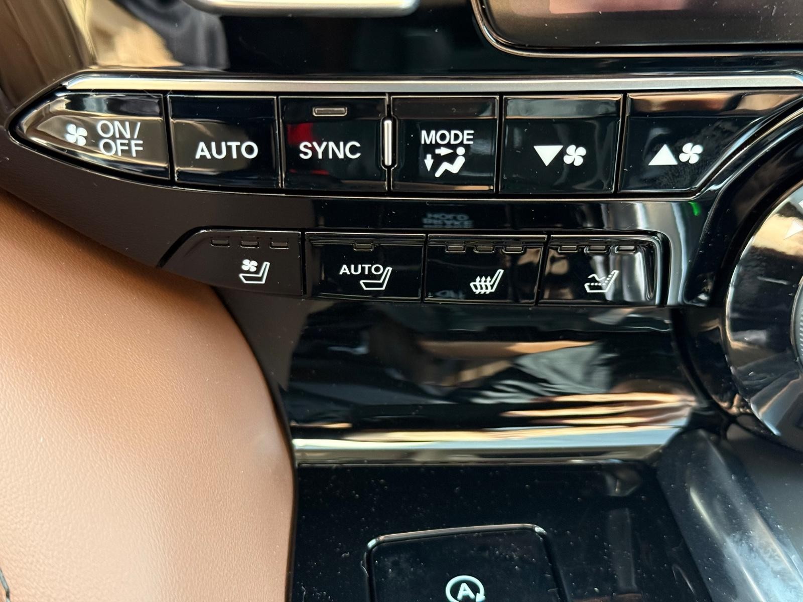 Acura MDX Vehicle Image 15