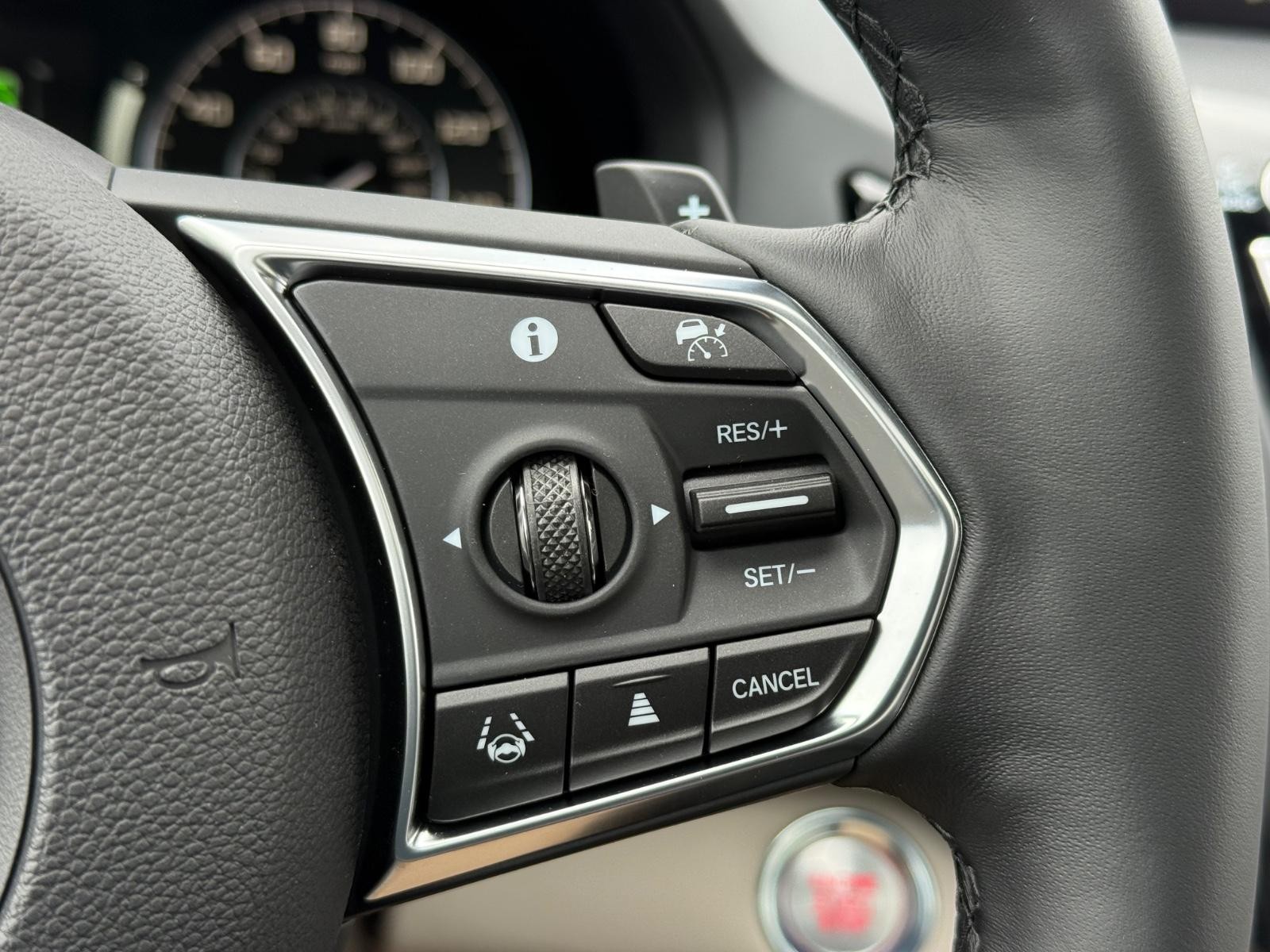 Acura RDX Vehicle Image 13