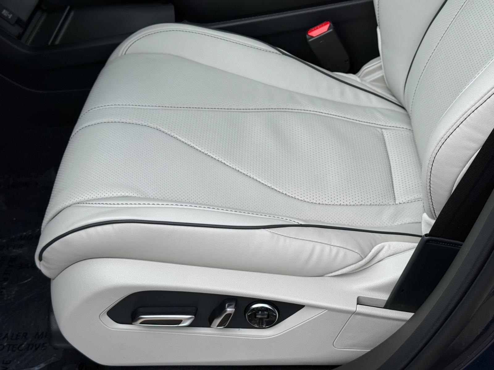 Acura RDX Vehicle Image 17