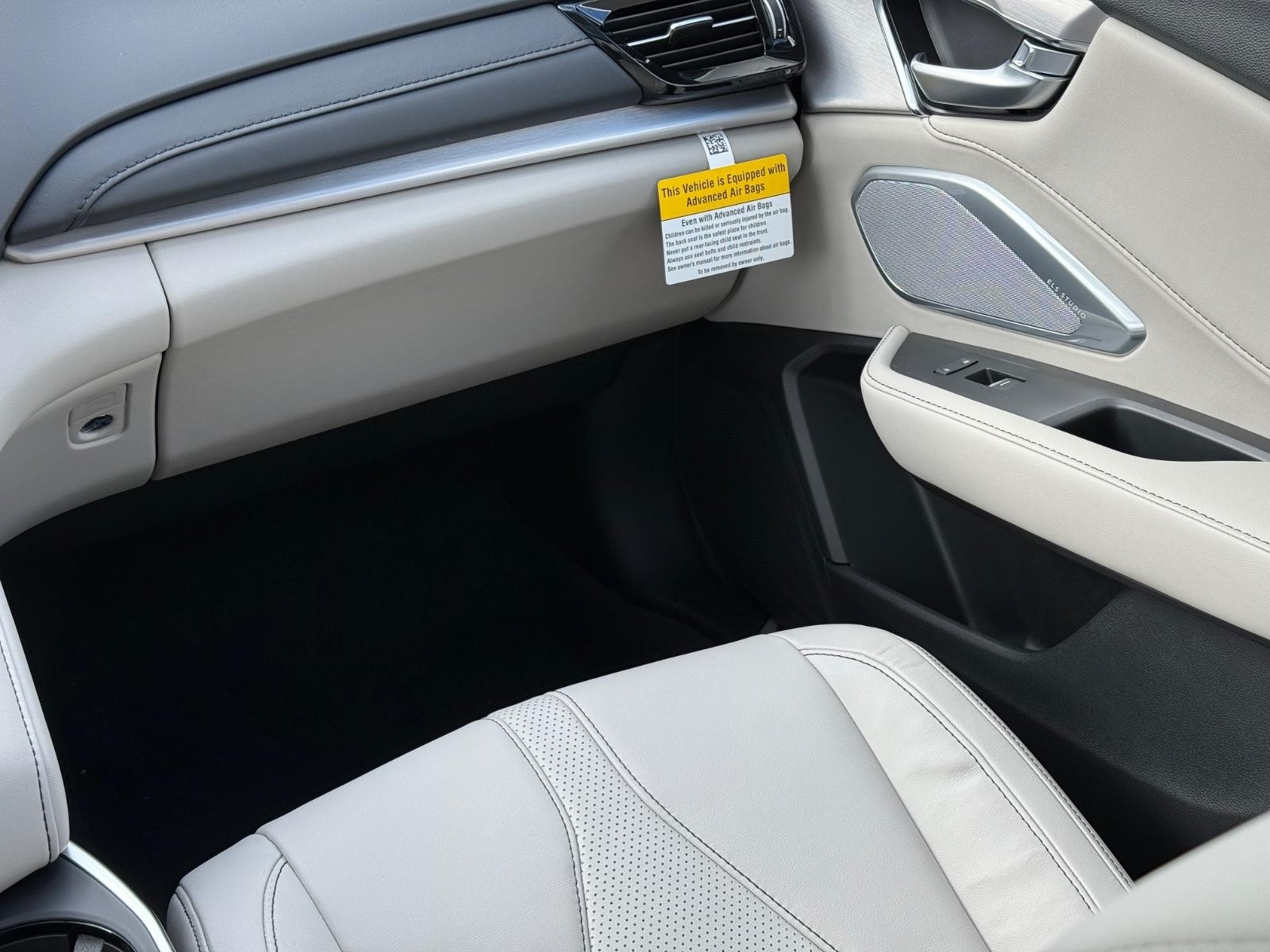 Acura RDX Vehicle Image 09