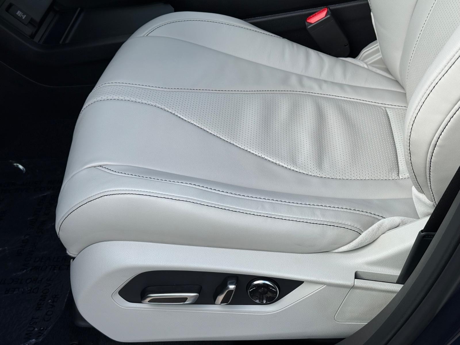 Acura RDX Vehicle Image 16