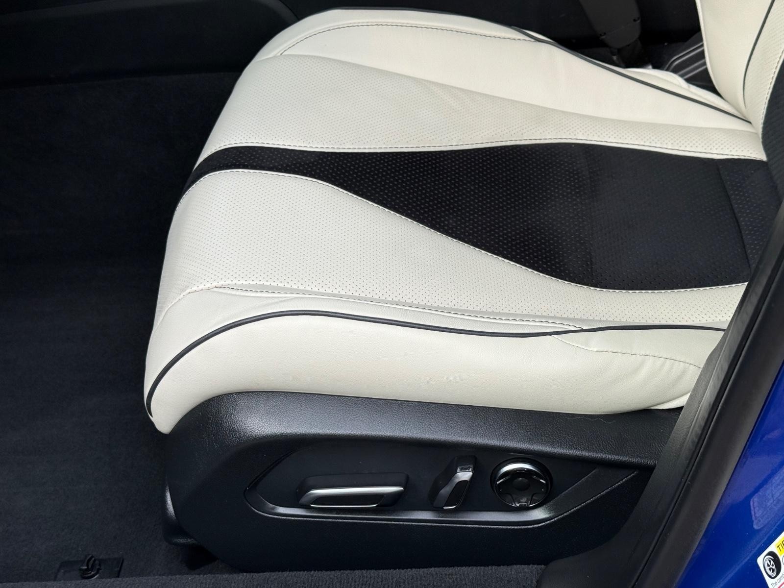 Acura TLX Vehicle Image 21