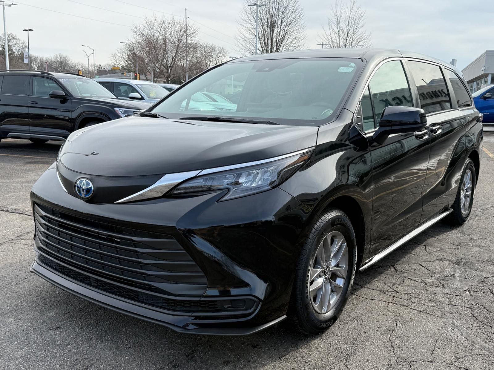 Toyota Sienna Vehicle Image 08