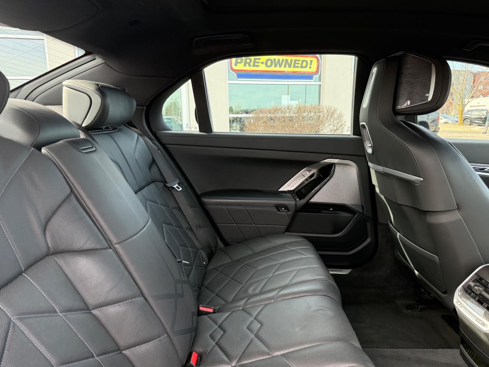 BMW 7 Series Vehicle Image 10