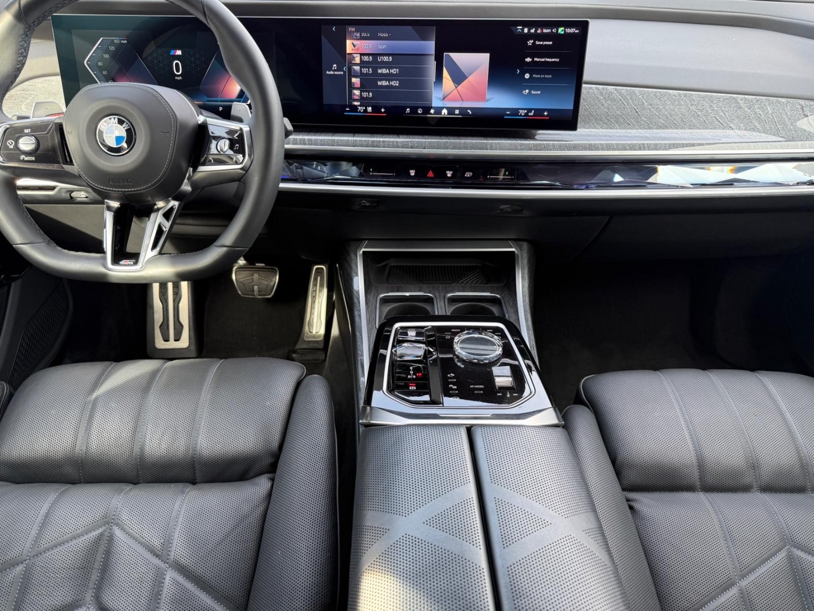 BMW 7 Series Vehicle Image 12