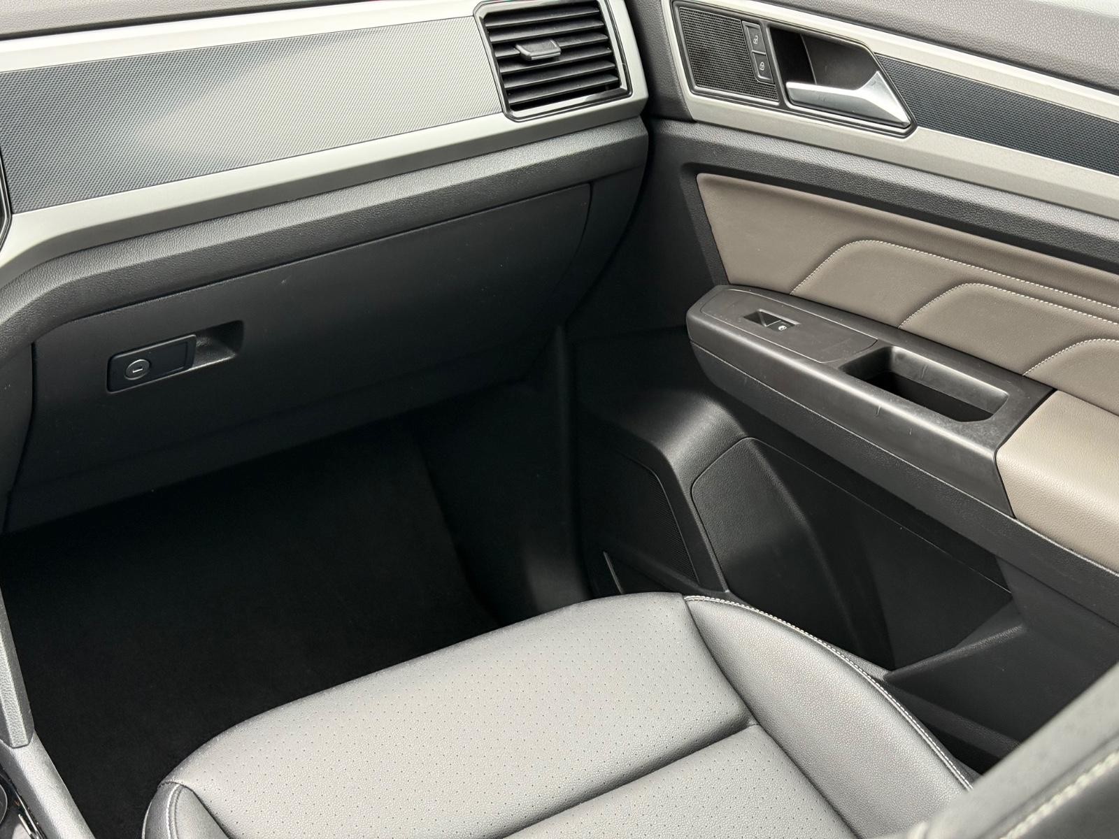 Volkswagen Atlas Vehicle Image 15