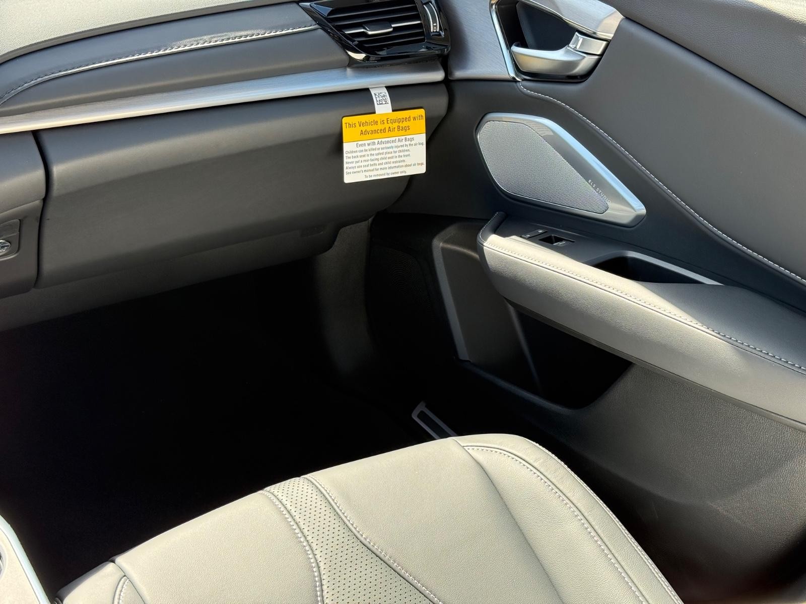 Acura RDX Vehicle Image 10