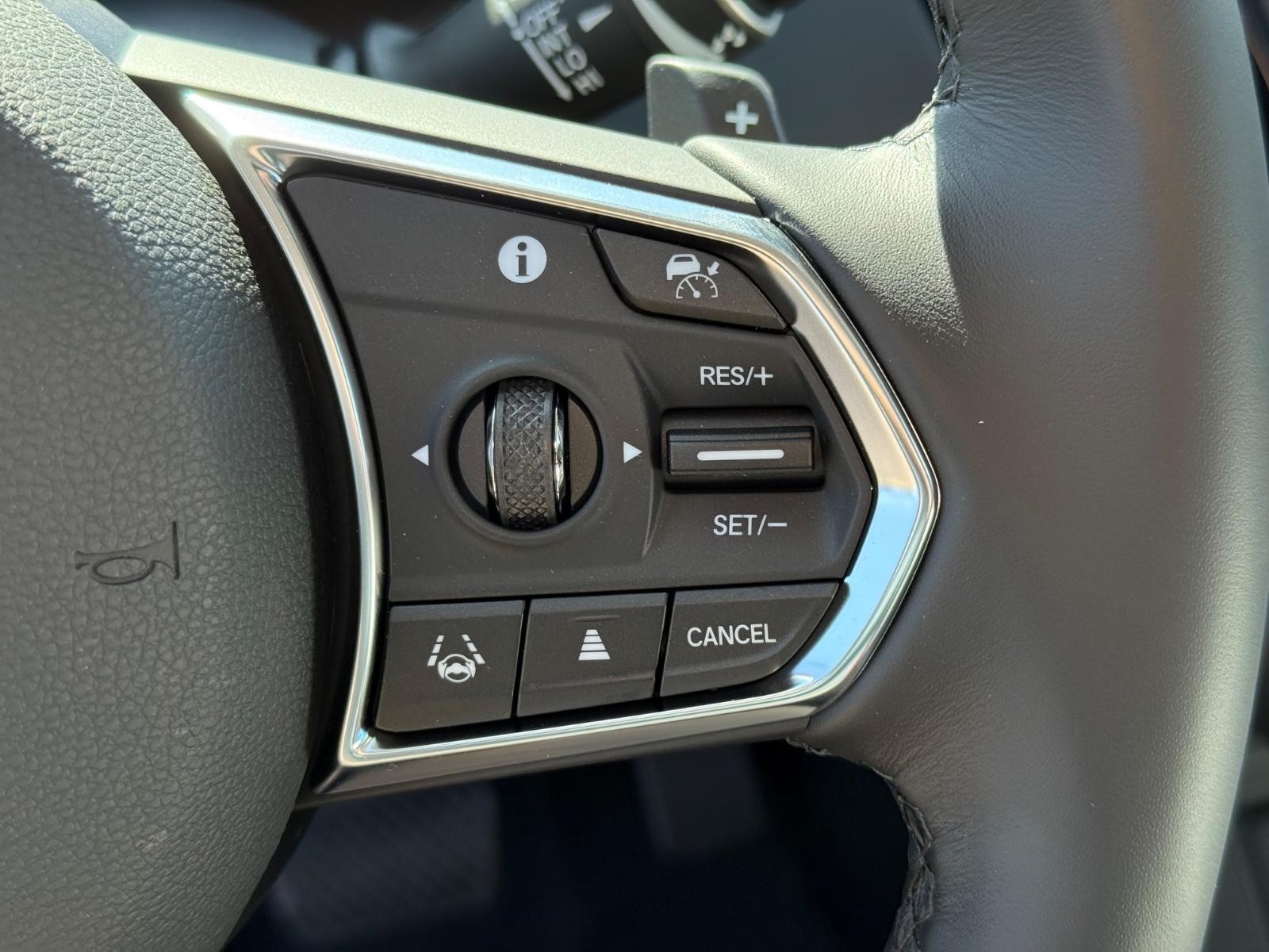 Acura RDX Vehicle Image 13