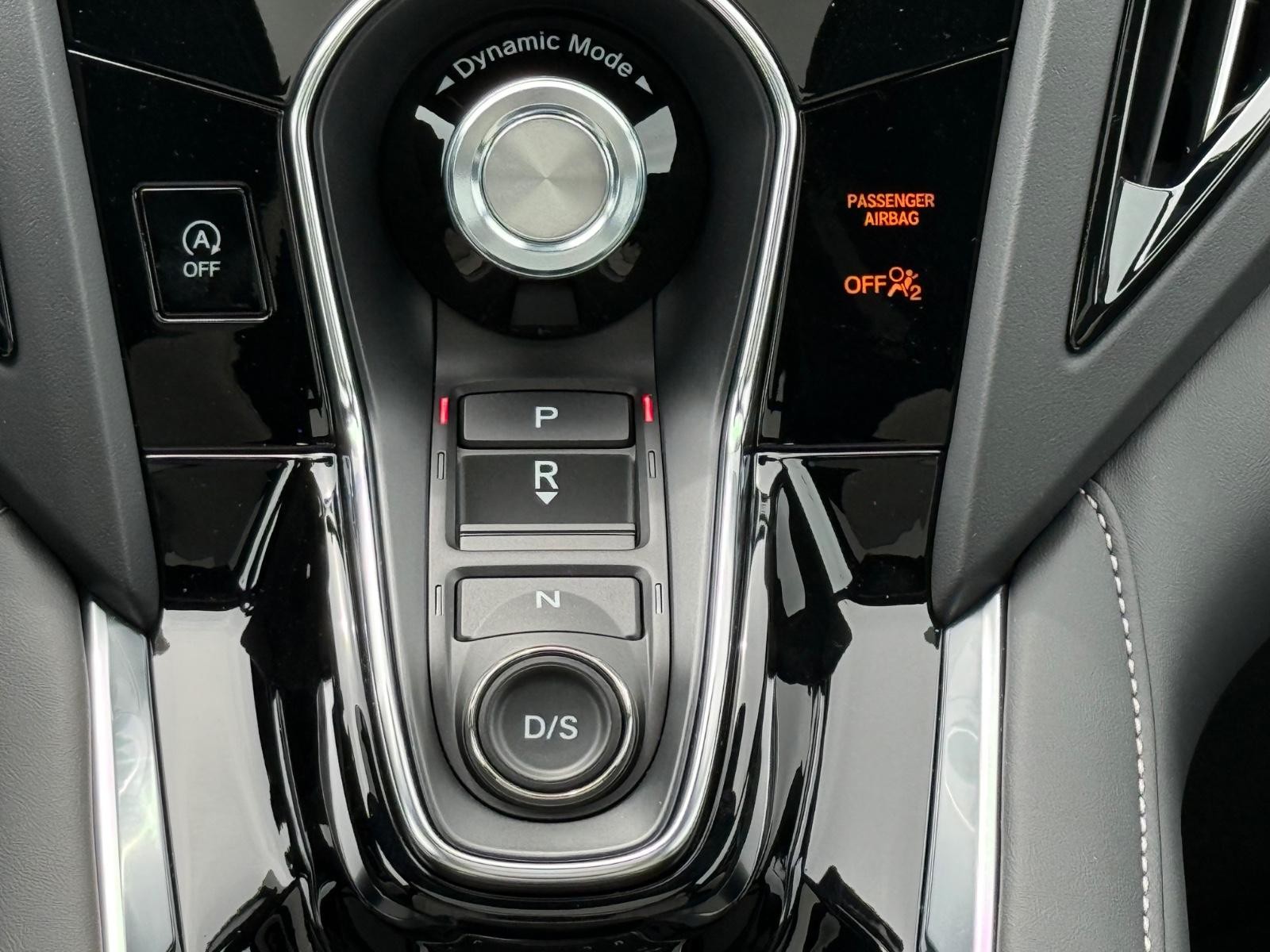 Acura RDX Vehicle Image 09