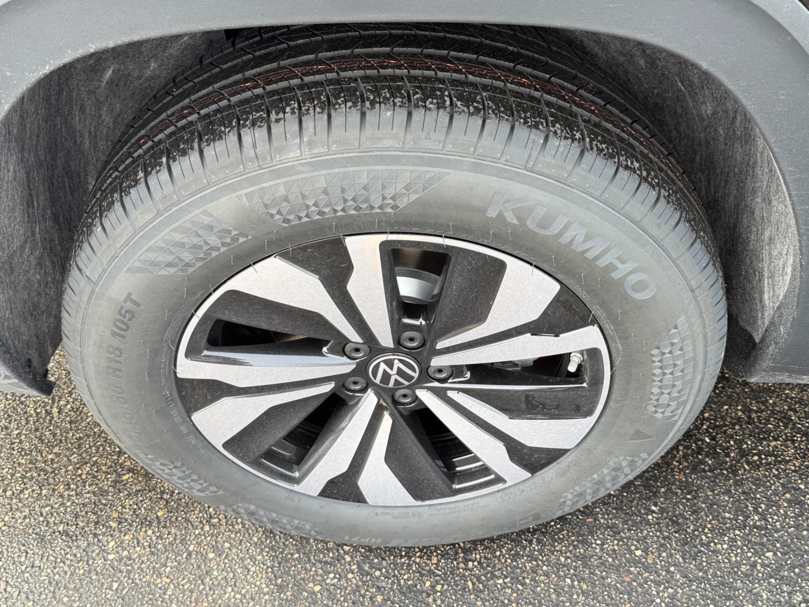 Volkswagen Atlas Vehicle Image 04