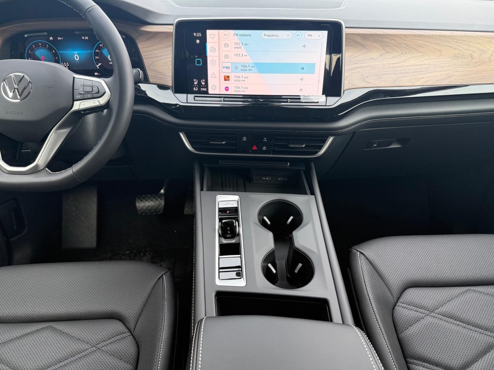 Volkswagen Atlas Vehicle Image 07