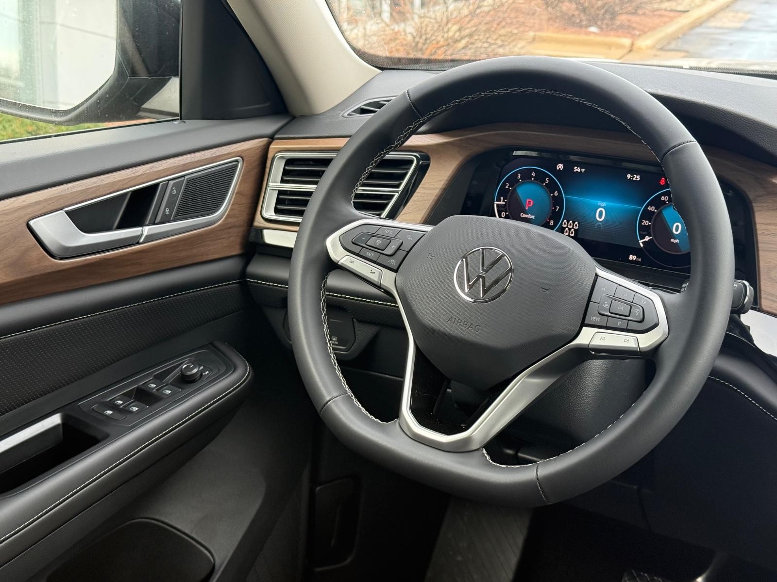 Volkswagen Atlas Vehicle Image 10