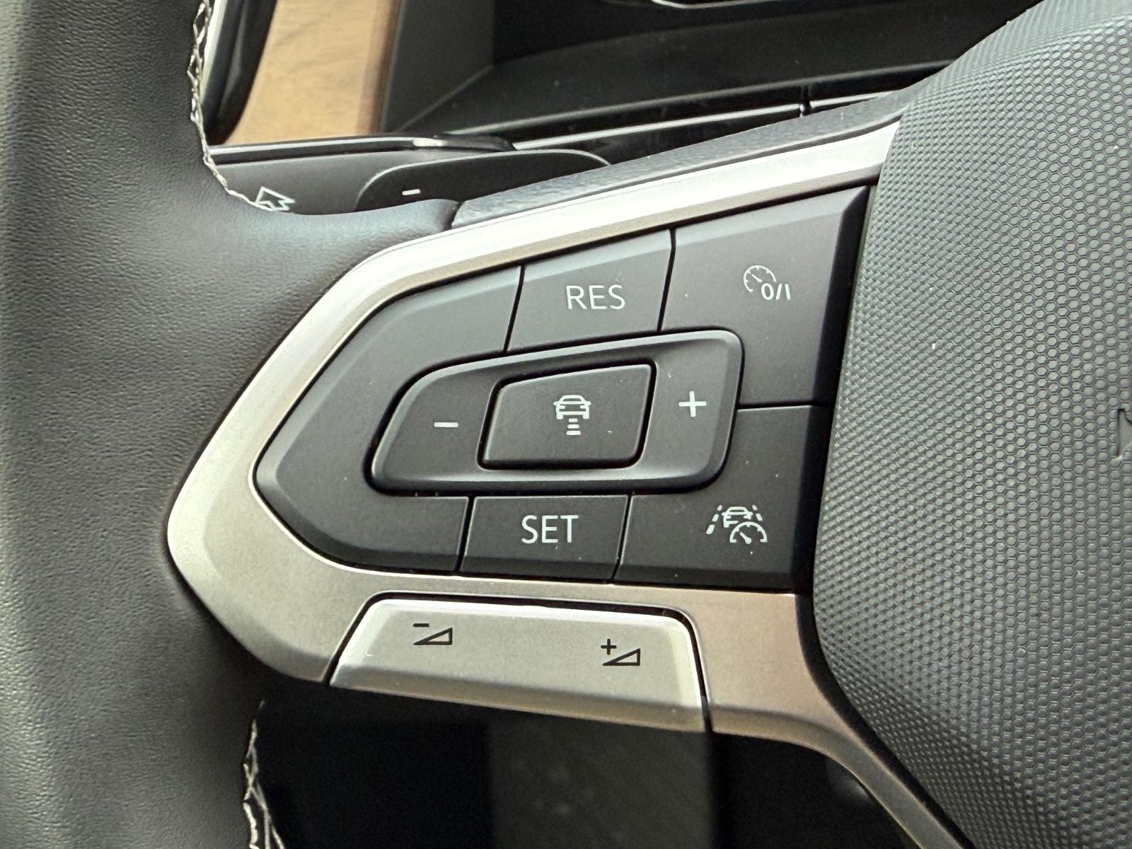 Volkswagen Atlas Vehicle Image 11