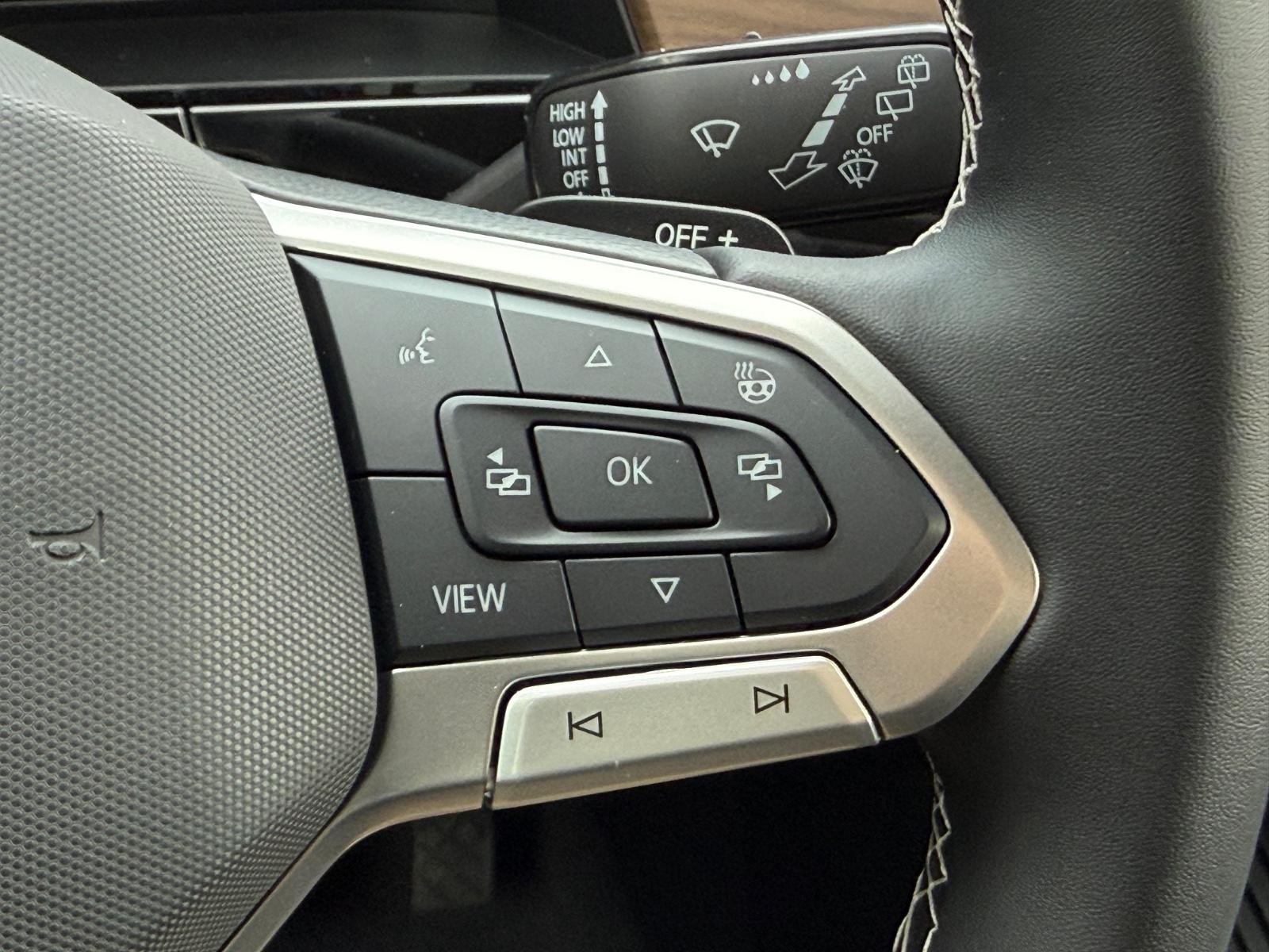 Volkswagen Atlas Vehicle Image 13